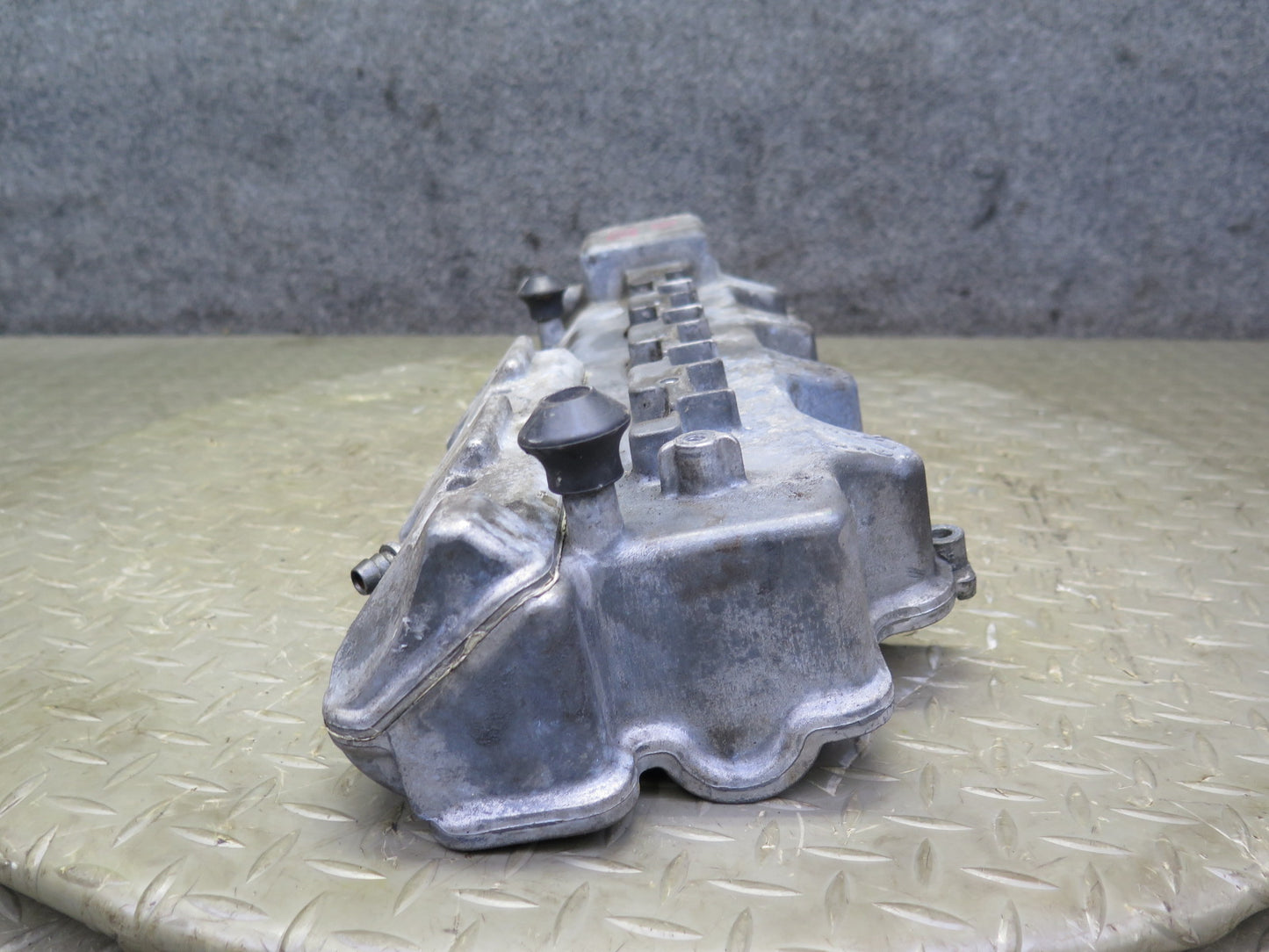 99-02 Mercedes R129 SL500 5.0 113.961 Engine Right Cylinder Head Valve Cover OEM