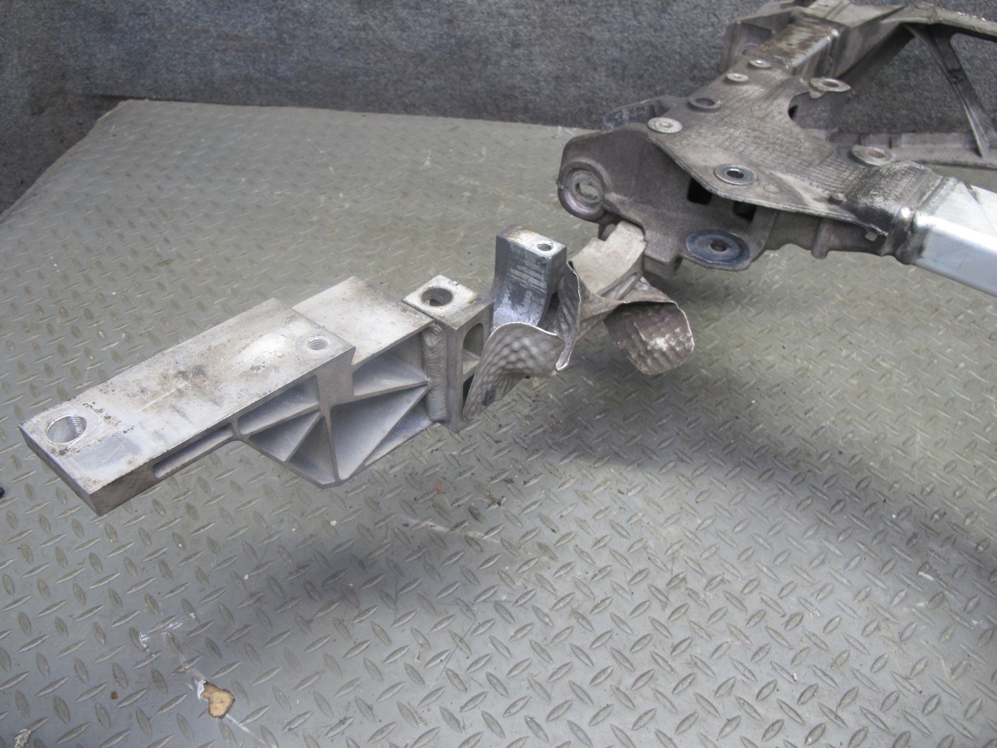 11-13 Porsche Panamera 970 3.6L RWD Front Suspension Crossmember Subframe Cradle