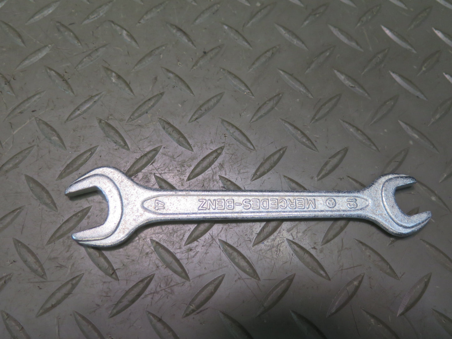 94-02 Mercedes R129 Sl-class Emergency Spare Tire Lift Jack Wrench Tool Set OEM