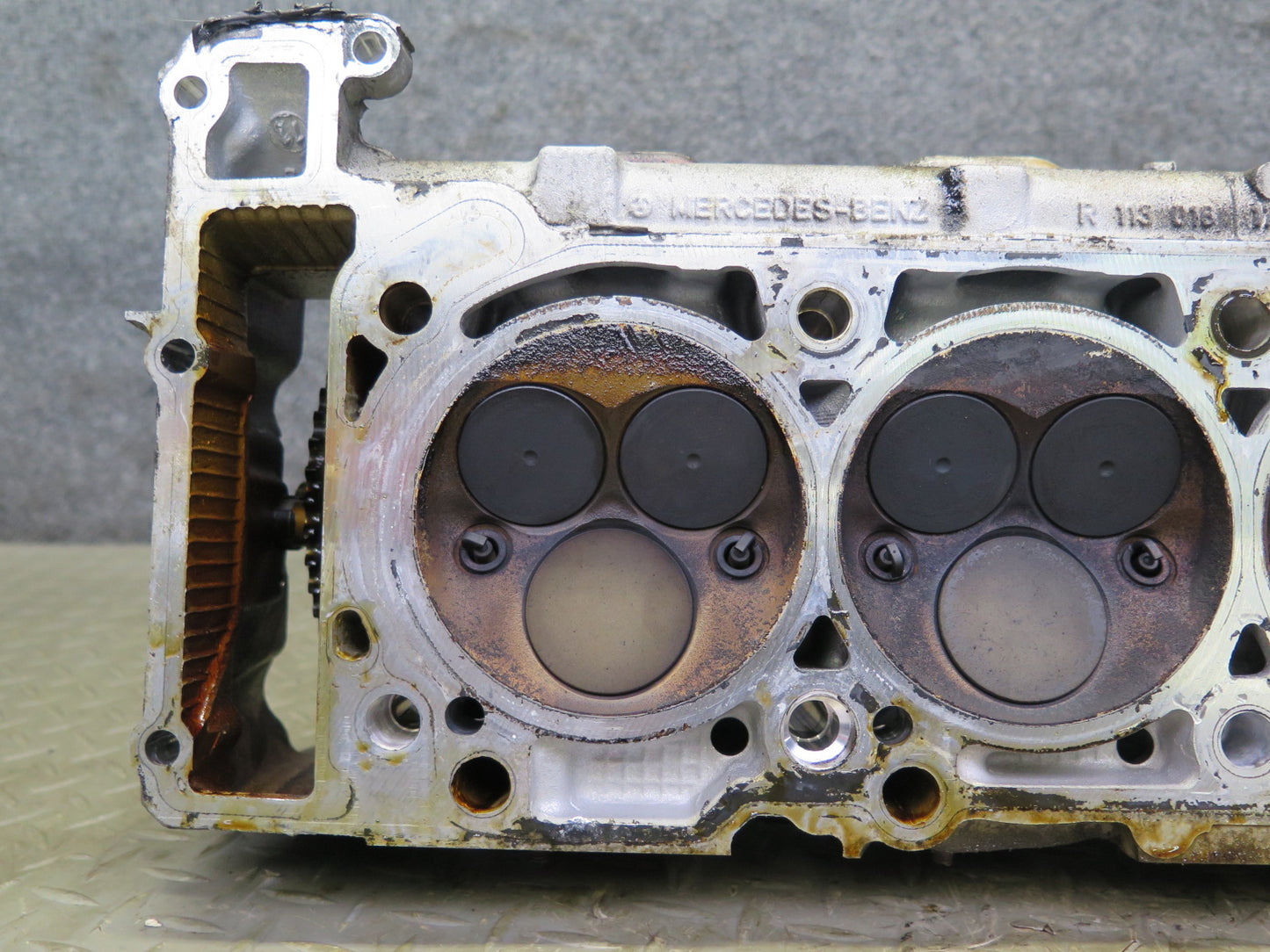 99-02 Mercedes R129 SL500 5.0L 113.961 Engine Right Cylinder Head w Camshaft OEM