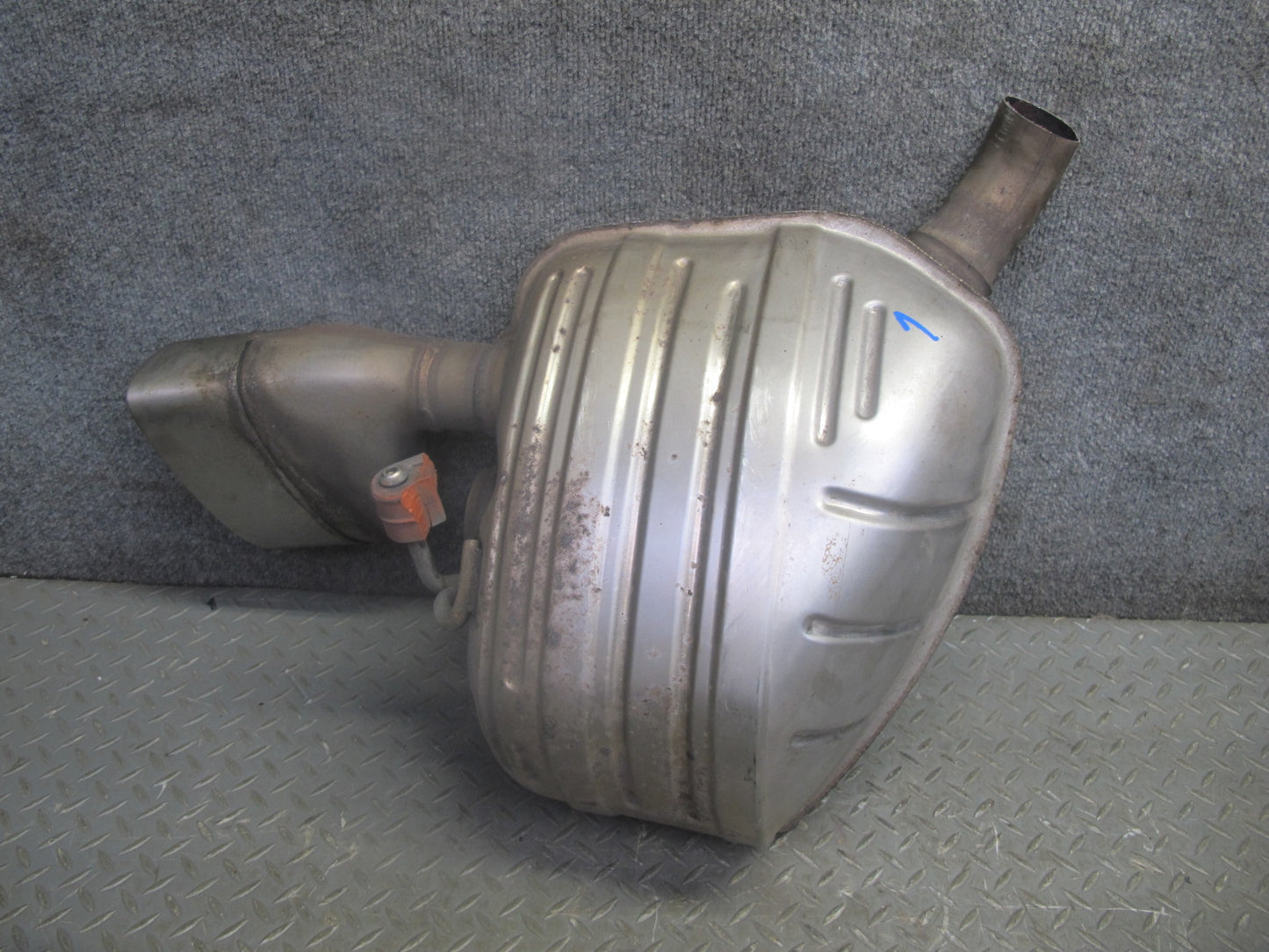 11-16 Porsche Panamera 970 3.6L Rear Right Left Side Exhaust Muffler W/ Tips Set