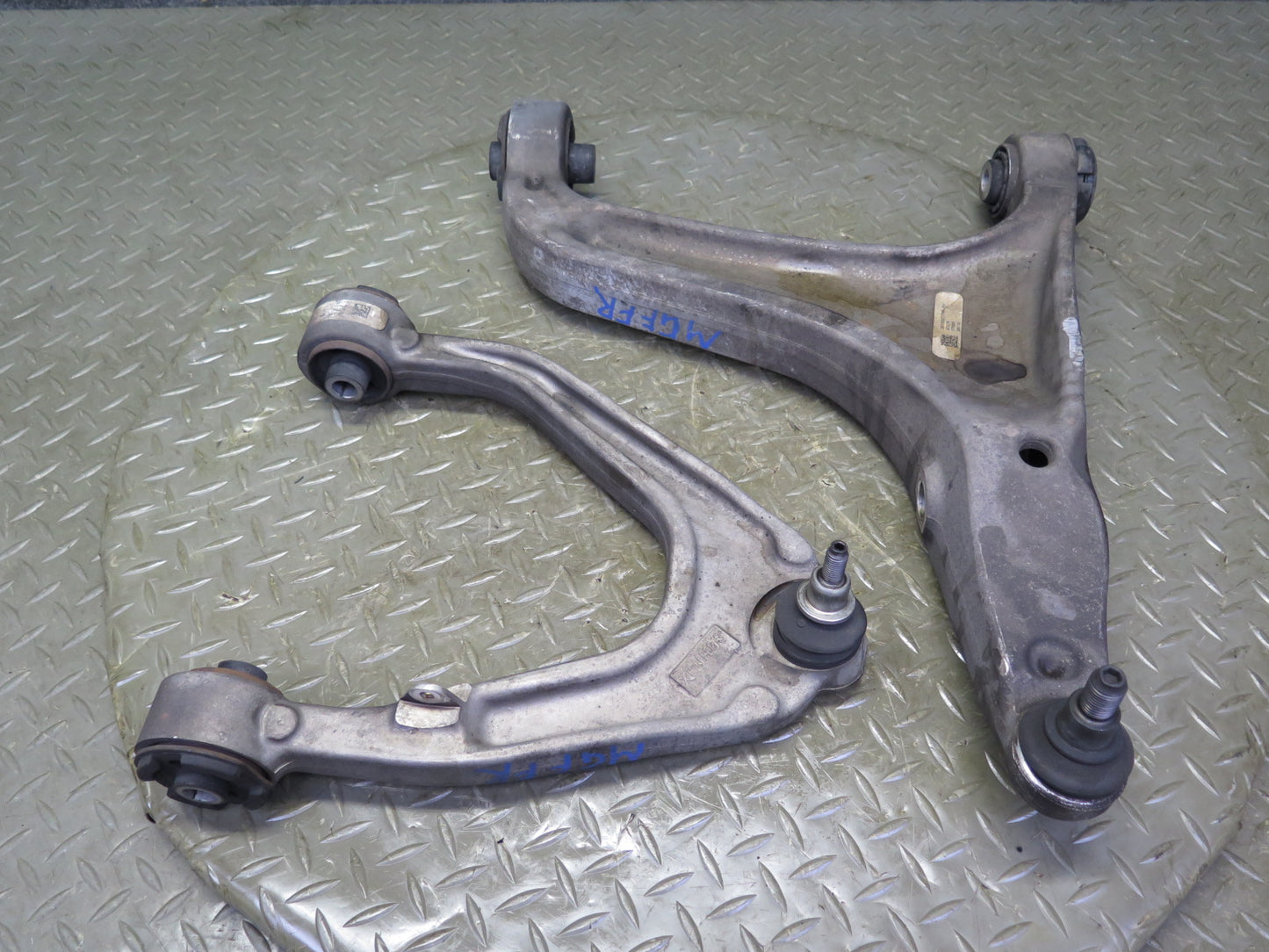 2014-2020 Maserati Ghibli M157 Front Right Side Lower & Upper Control Arm Set