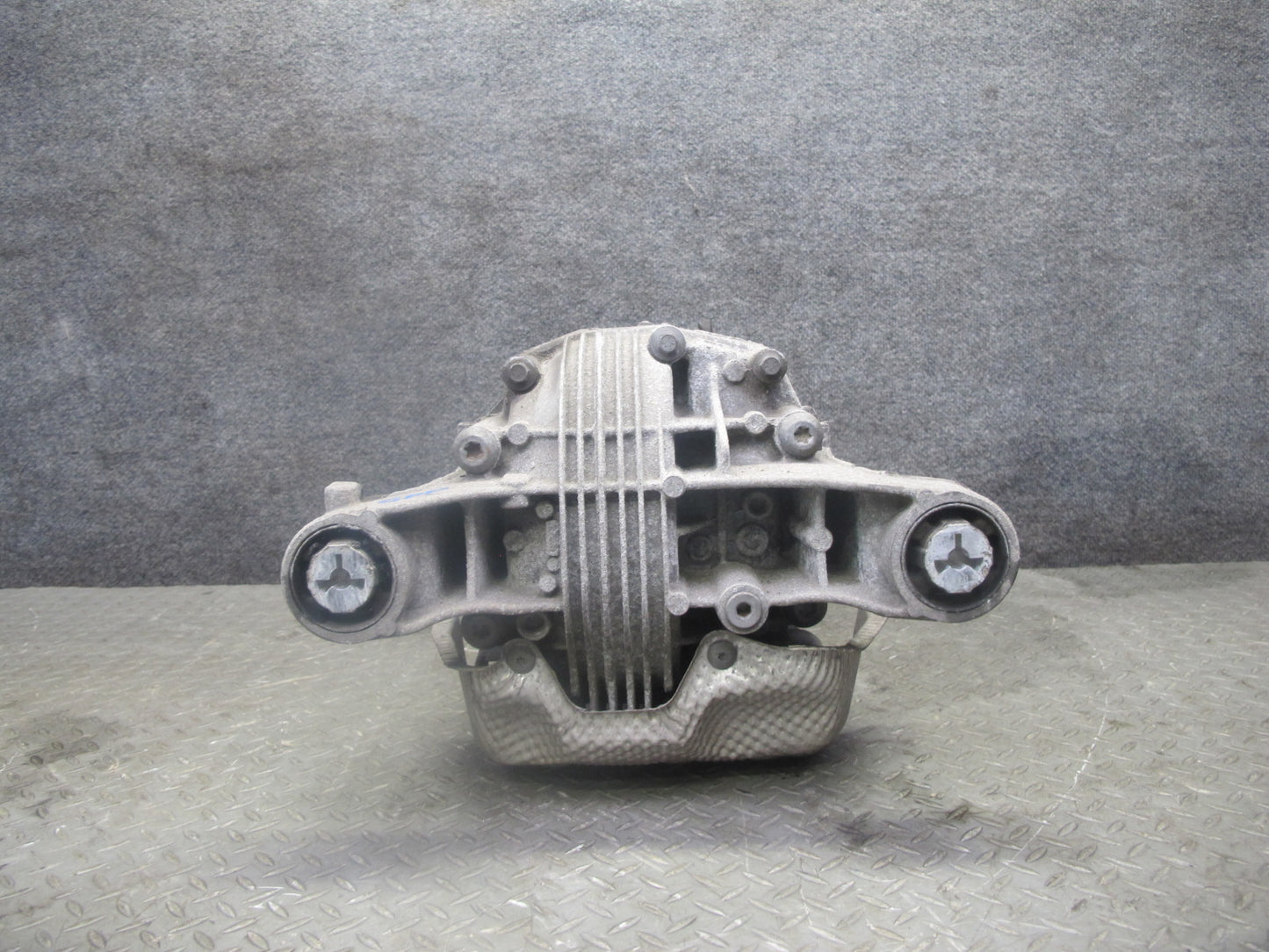 11-16 Porsche Panamera 970 3.6L RWD Rear Differential Axle Carrier 3.54 Ratio