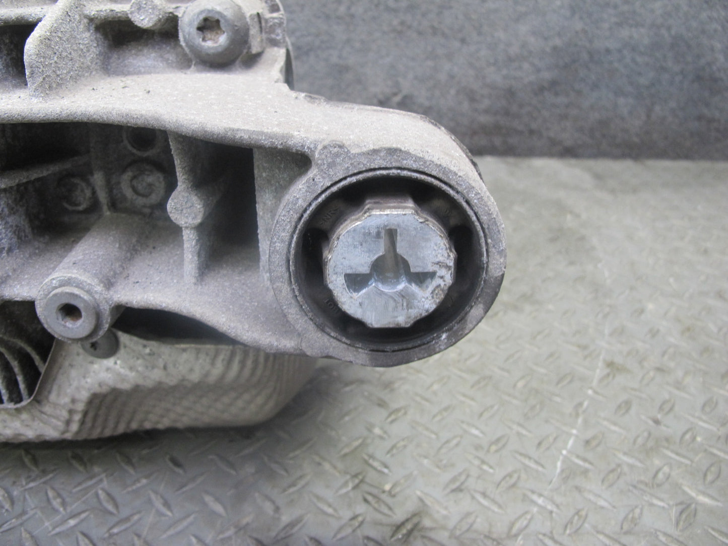 11-16 Porsche Panamera 970 3.6L RWD Rear Differential Axle Carrier 3.54 Ratio