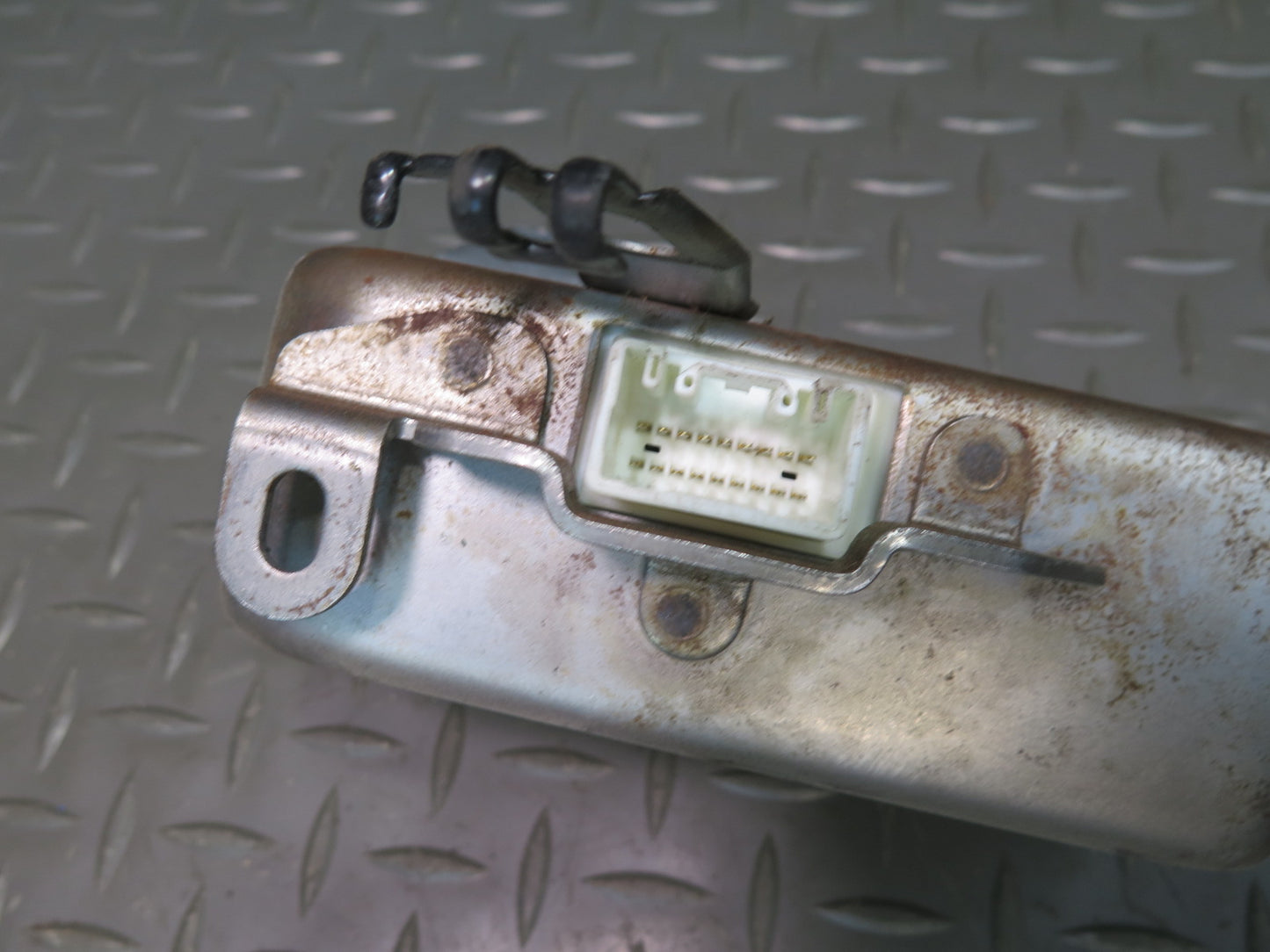 2005 Lexus UCF30L LS430 3UZFE Engine ECU ECM Ignition Trunk Door Lock KEY Set