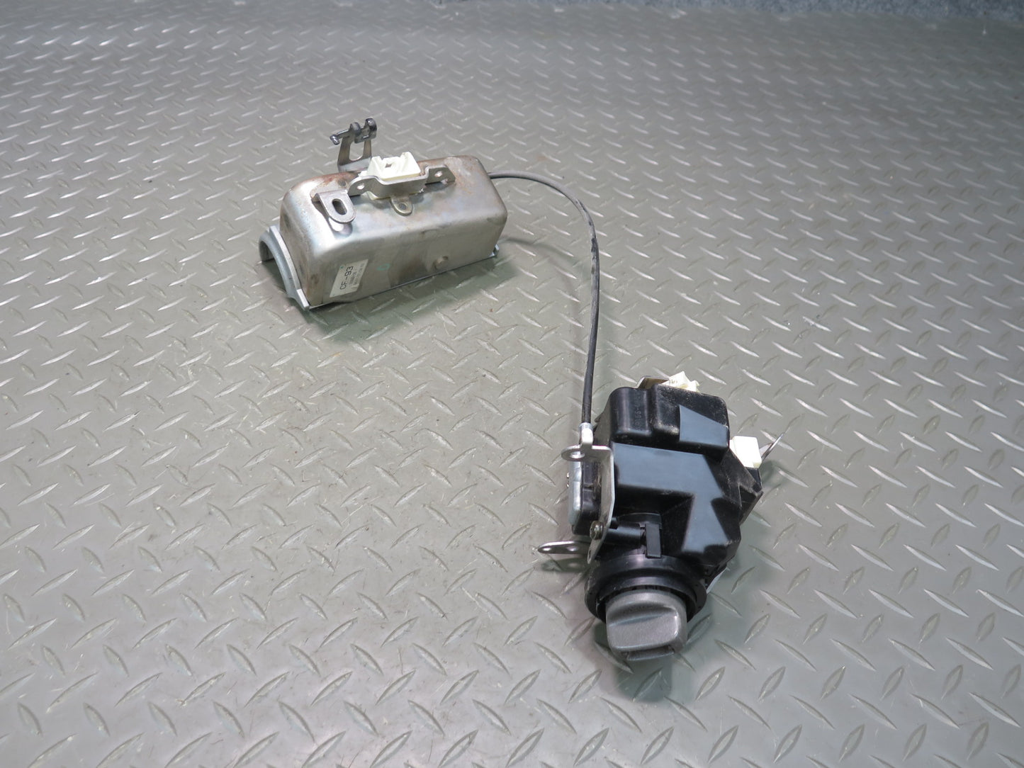 2005 Lexus UCF30L LS430 3UZFE Engine ECU ECM Ignition Trunk Door Lock KEY Set