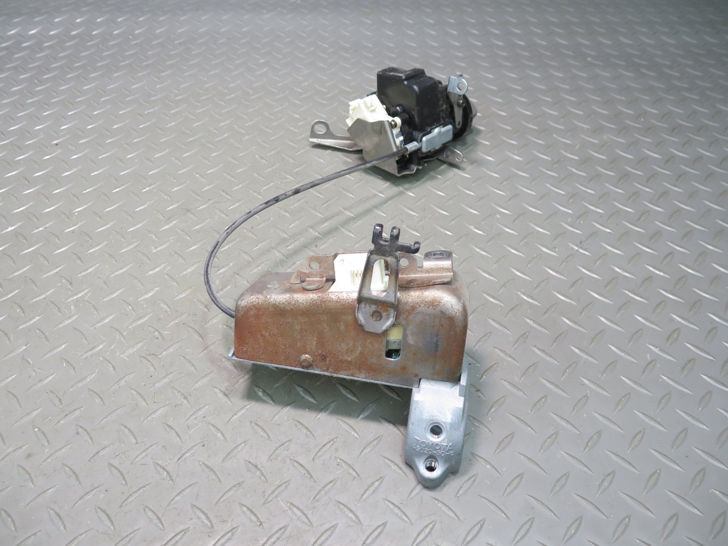 2005 Lexus UCF30L LS430 3UZFE Engine ECU ECM Ignition Trunk Door Lock KEY Set
