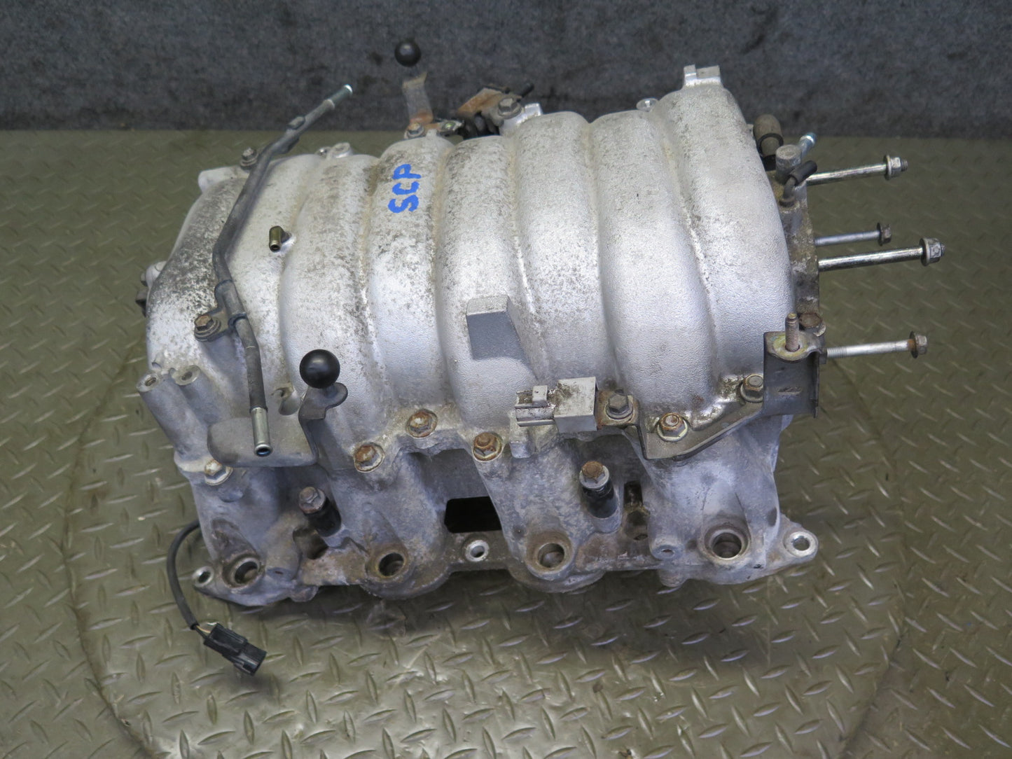 02-05 Lexus UZZ40L SC430 Upper & Lower Engine Air Intake Manifold 104K Miles OEM