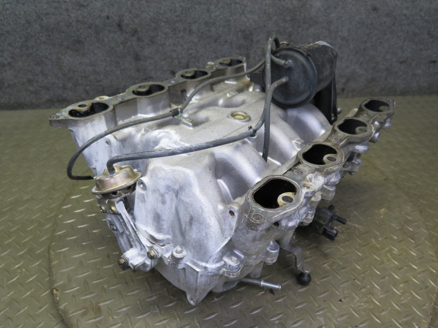 02-05 Lexus UZZ40L SC430 Upper & Lower Engine Air Intake Manifold 104K Miles OEM