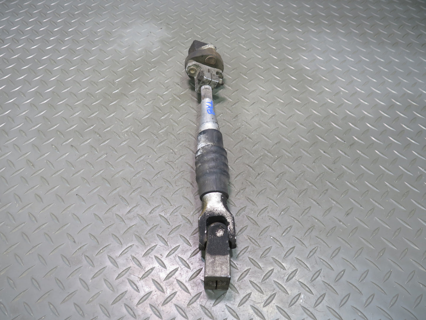 95-99 BMW E36 328ci 318ti Steering Column Lower U Joint Shaft OEM