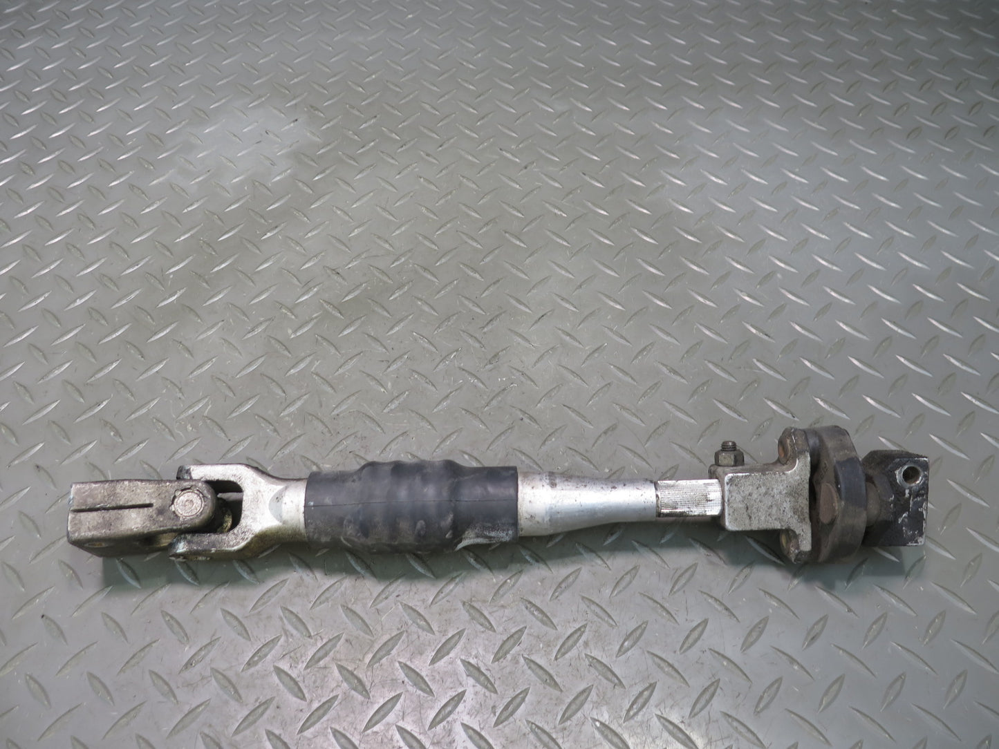 95-99 BMW E36 328ci 318ti Steering Column Lower U Joint Shaft OEM