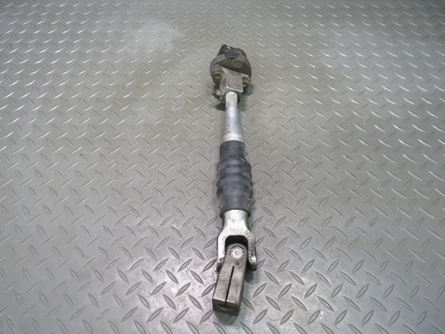 95-99 BMW E36 328ci 318ti Steering Column Lower U Joint Shaft OEM