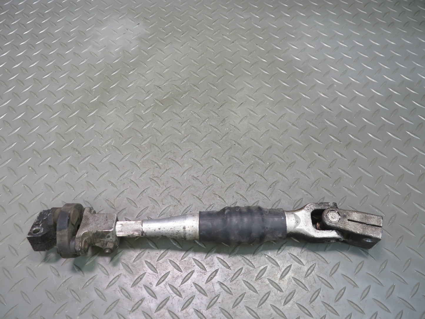 95-99 BMW E36 328ci 318ti Steering Column Lower U Joint Shaft OEM