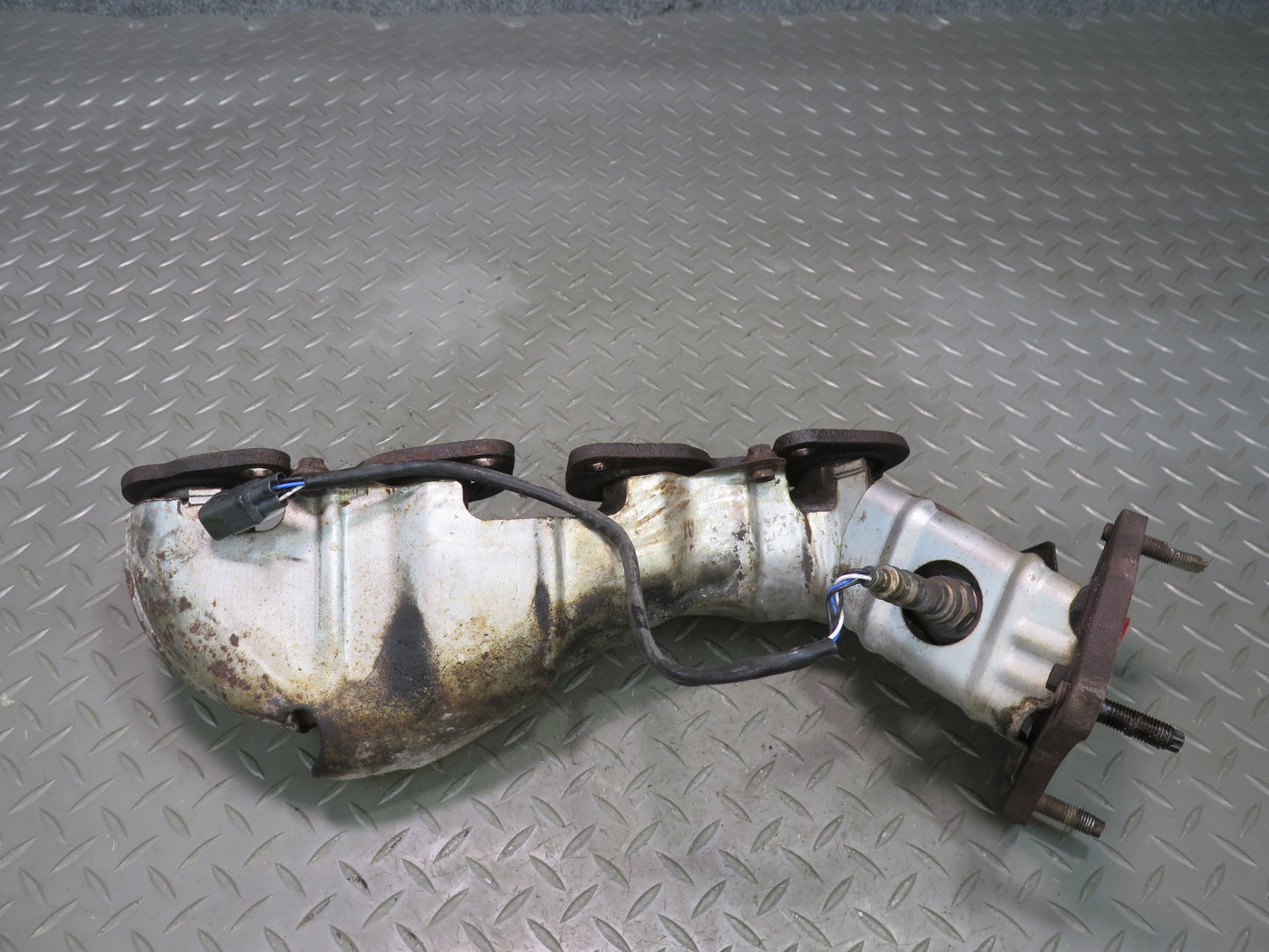 02-10 Lexus UZZ40L SC430 3UZ Right Exhaust Manifold w Heat Shield Assembly OEM