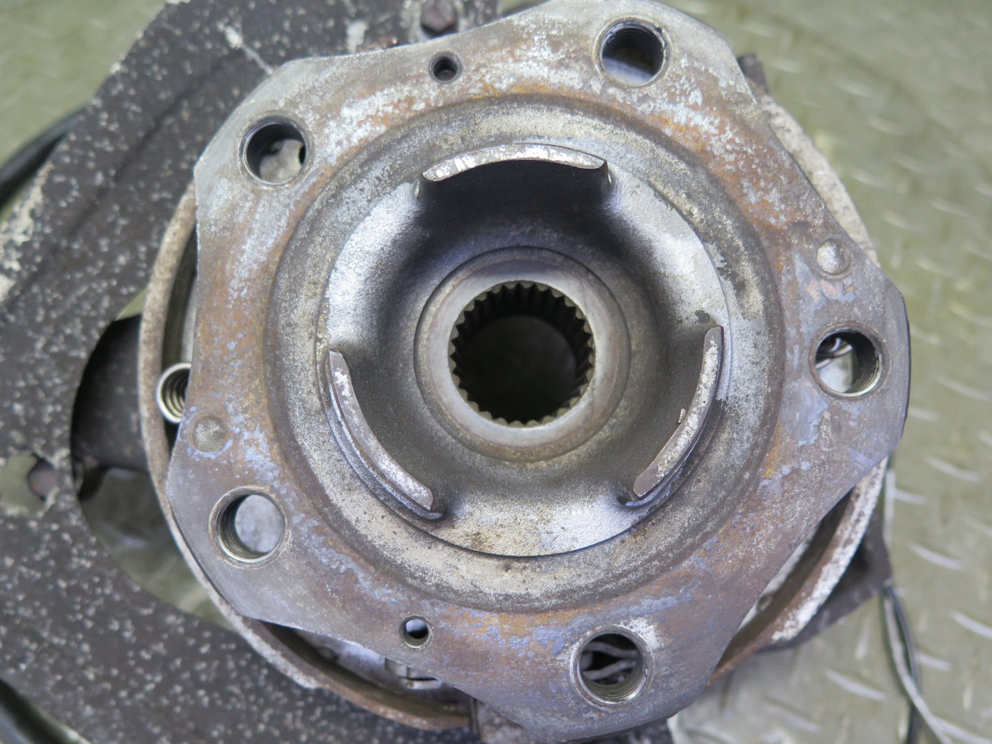1997-2004 Porsche Boxster 986 Rear Right Spindle  Knuckle Wheel Hub Bearing