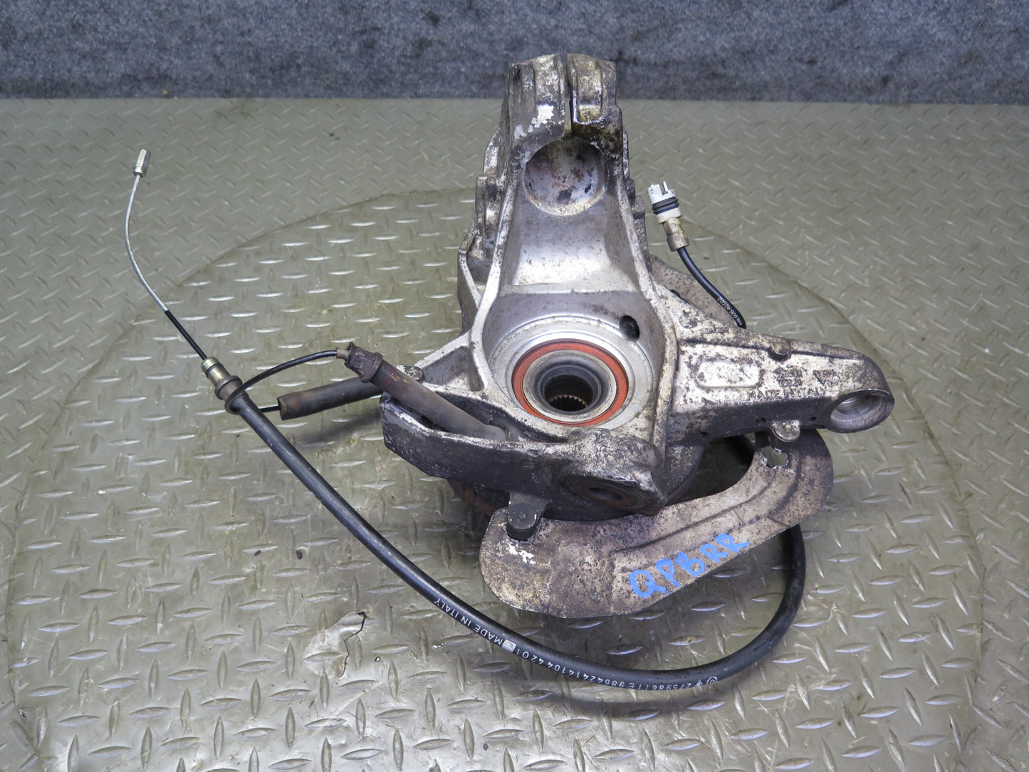 1997-2004 Porsche Boxster 986 Rear Right Spindle  Knuckle Wheel Hub Bearing