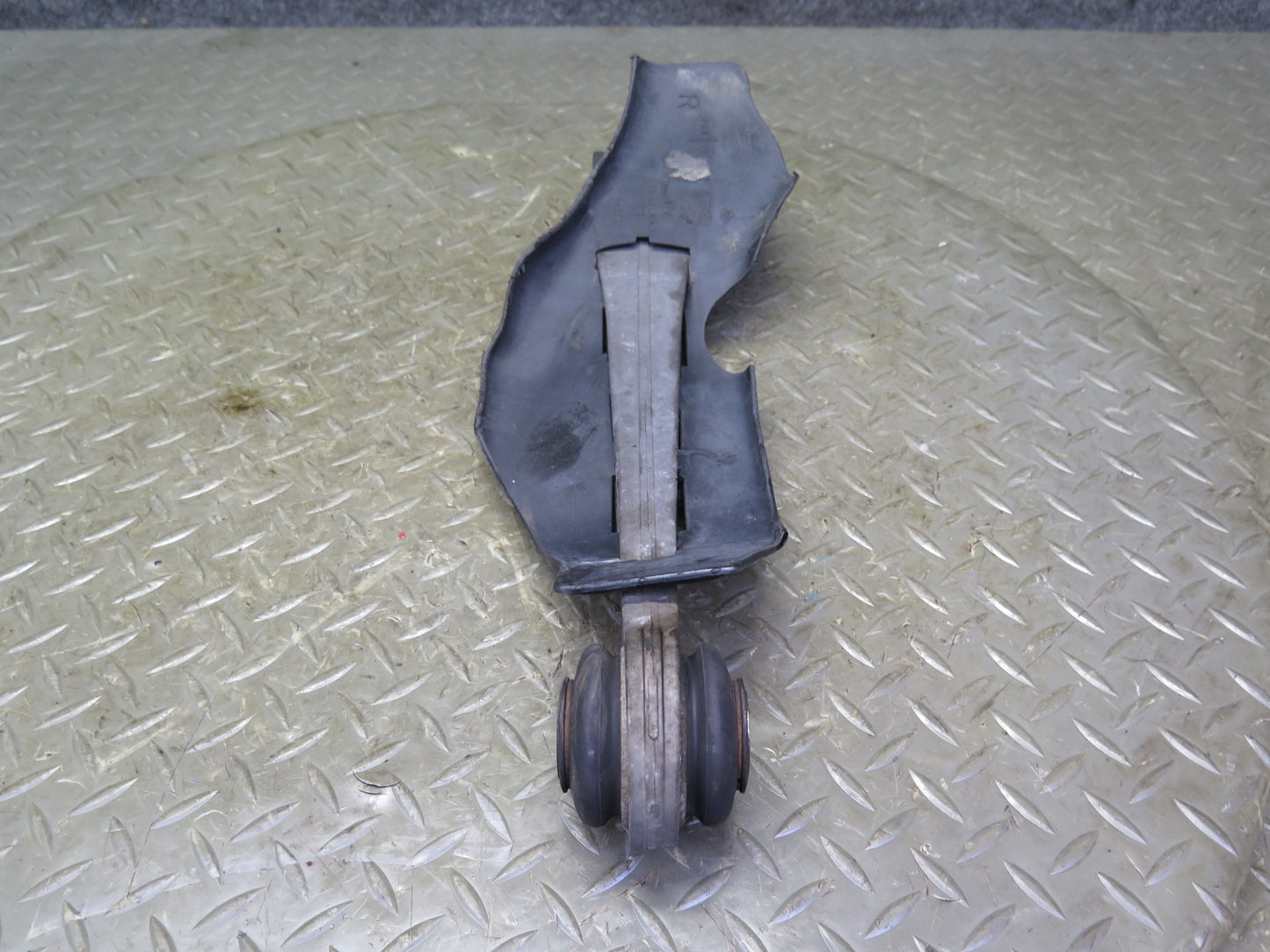 1997-2004 Porsche Boxster 986 Front Right Suspension Lower Control Arm Set