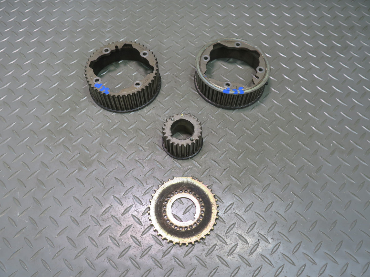 02-10 Lexus UZZ40L SC430 3UZFE Engine Crankshaft & Camshaft Sprocket Set OEM