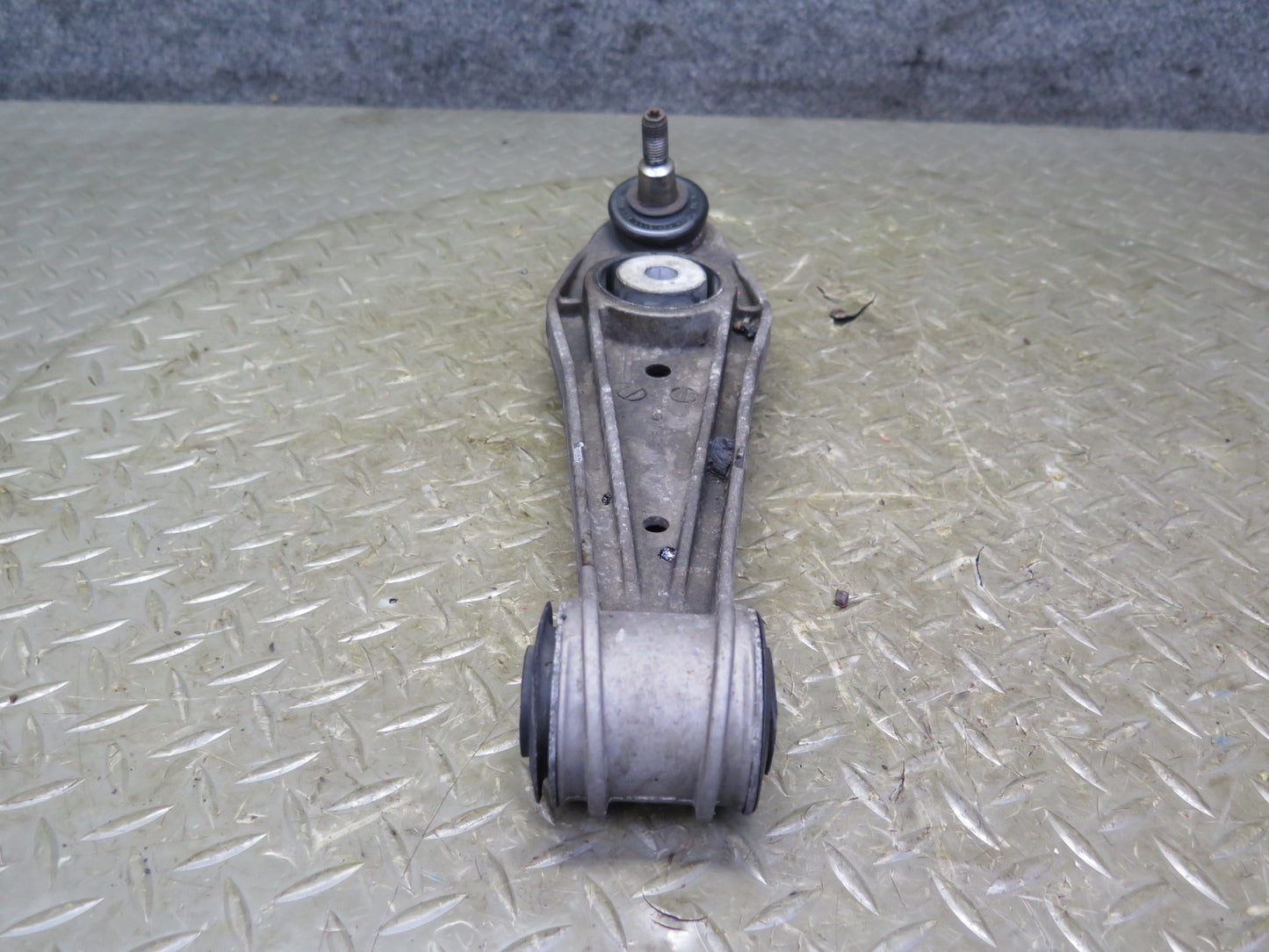 1997-2004 Porsche Boxster 986 Rear Right Suspension Lower Control Arm Set of 2