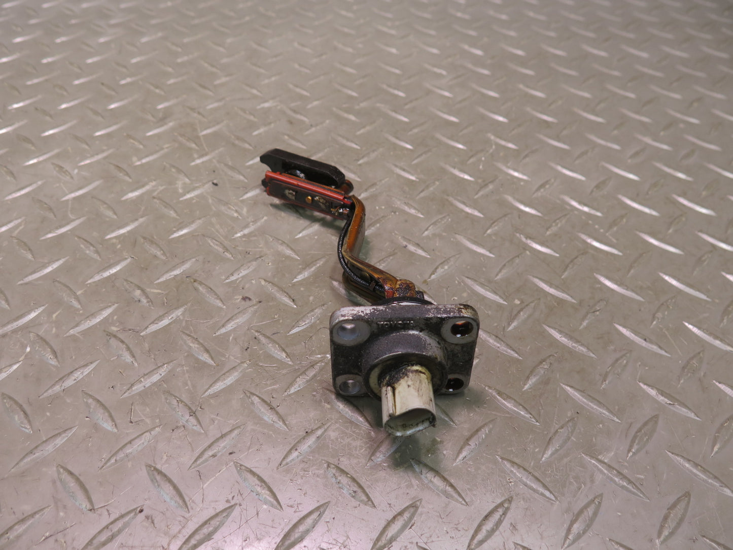02-09 Lexus UZZ40L SC430 3UZFE Engine Oil Level Sensor OEM