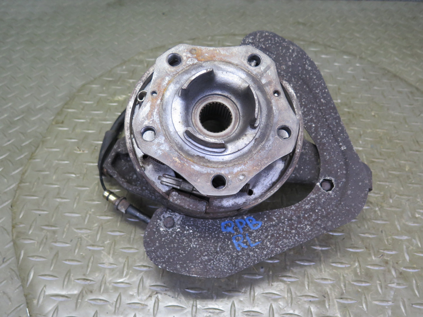 1997-2004 Porsche Boxster 986 Rear Left Spindle  Knuckle Wheel Hub Bearing