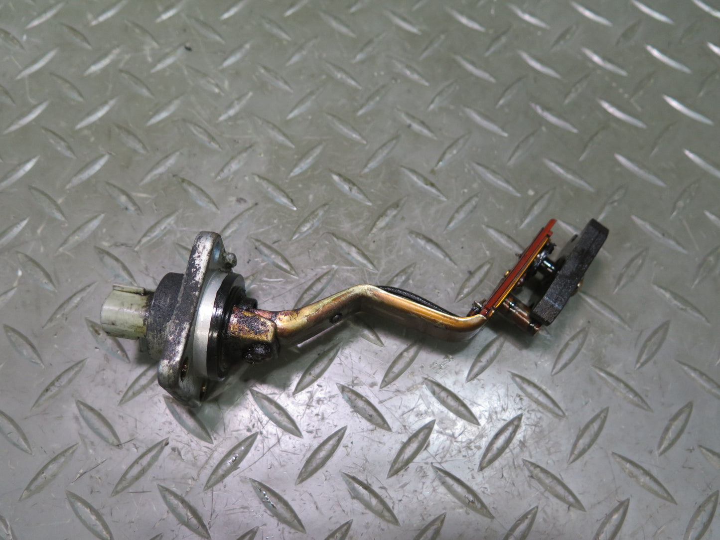 02-09 Lexus UZZ40L SC430 3UZFE Engine Oil Level Sensor OEM