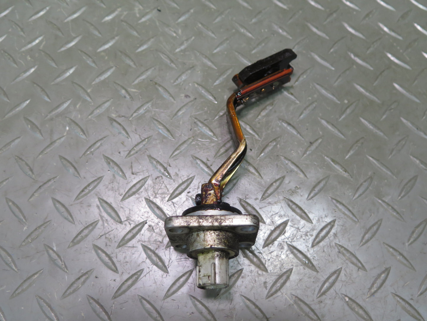 02-09 Lexus UZZ40L SC430 3UZFE Engine Oil Level Sensor OEM