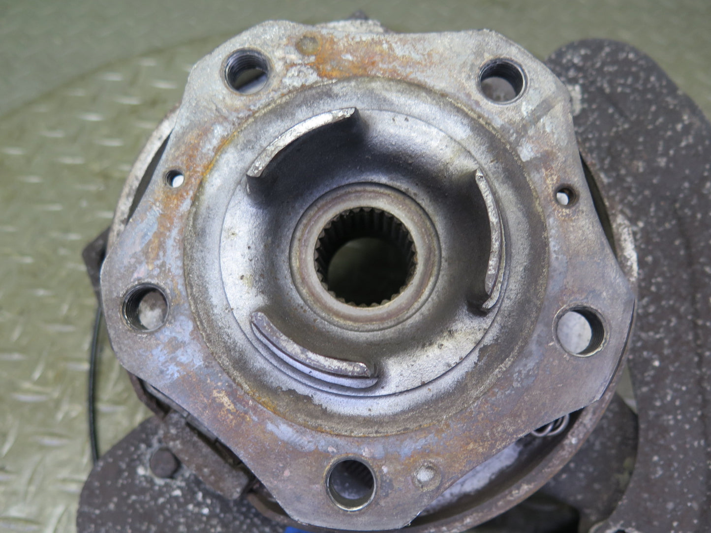 1997-2004 Porsche Boxster 986 Rear Left Spindle  Knuckle Wheel Hub Bearing