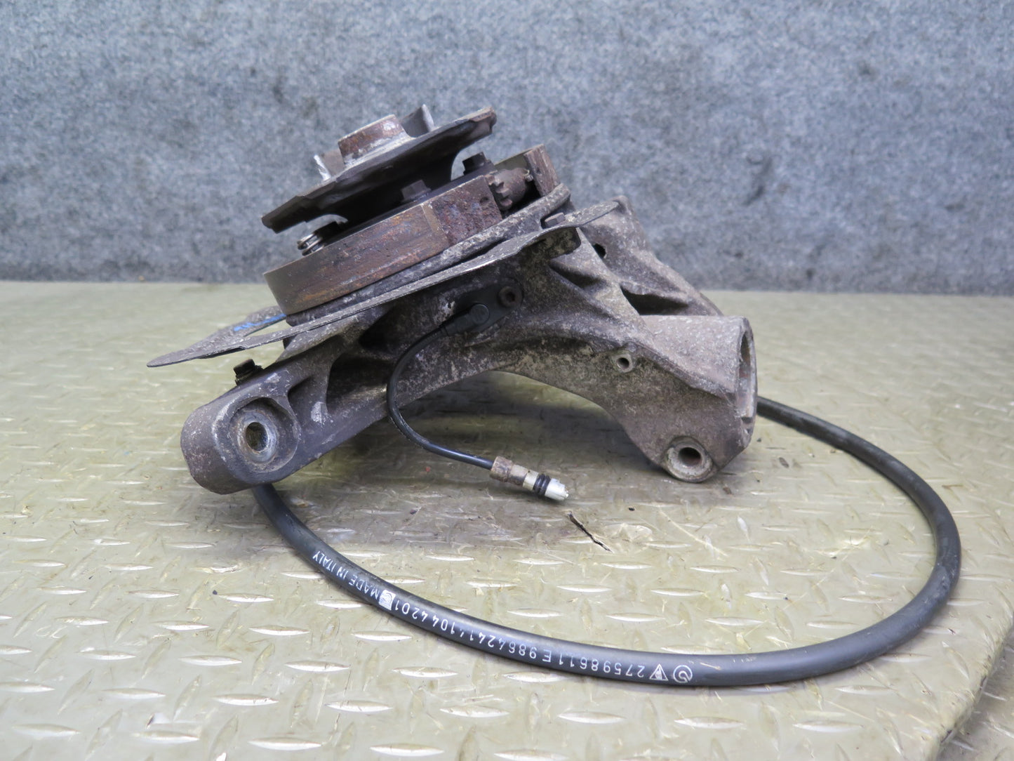 1997-2004 Porsche Boxster 986 Rear Left Spindle  Knuckle Wheel Hub Bearing