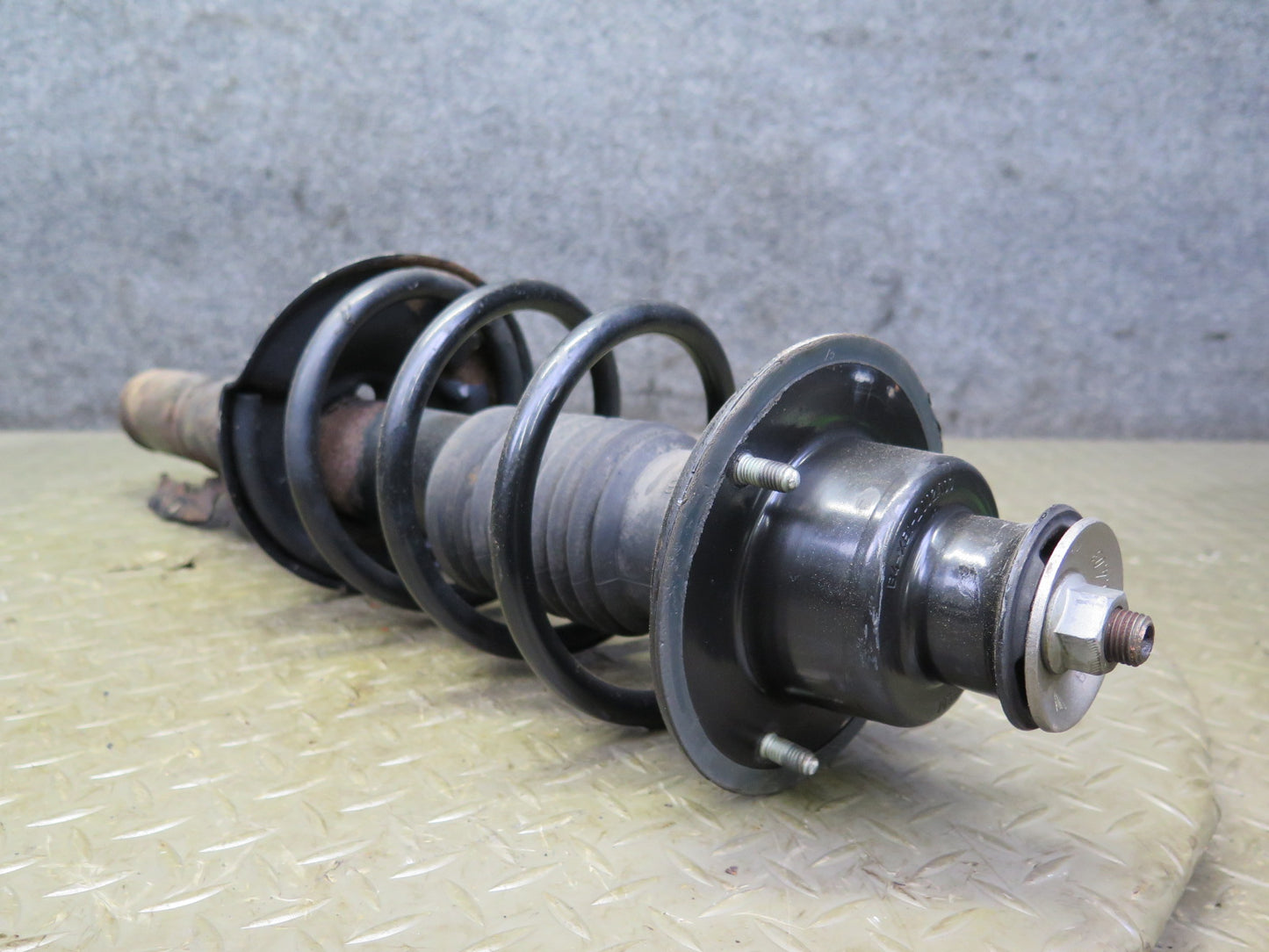 2000-2004 Porsche Boxster S 986 M/T Rear Left & Right Strut Shock Absorber Set