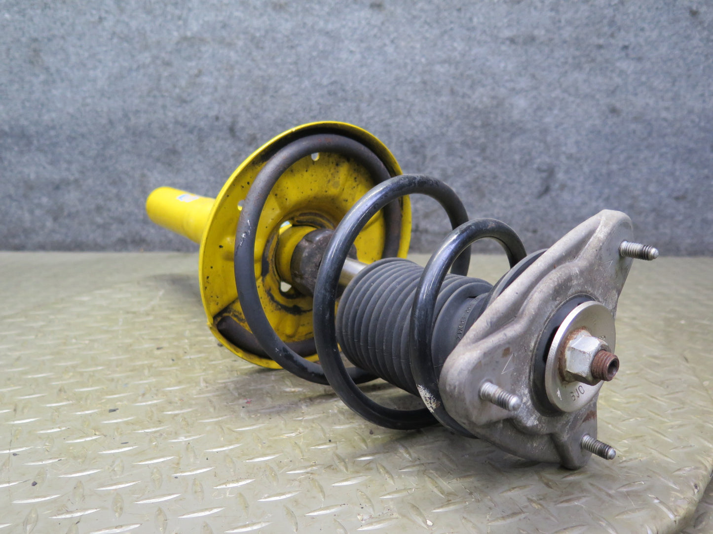 2000-2004 Porsche Boxster 986 Bilstein Front Strut Shock Absorber Set