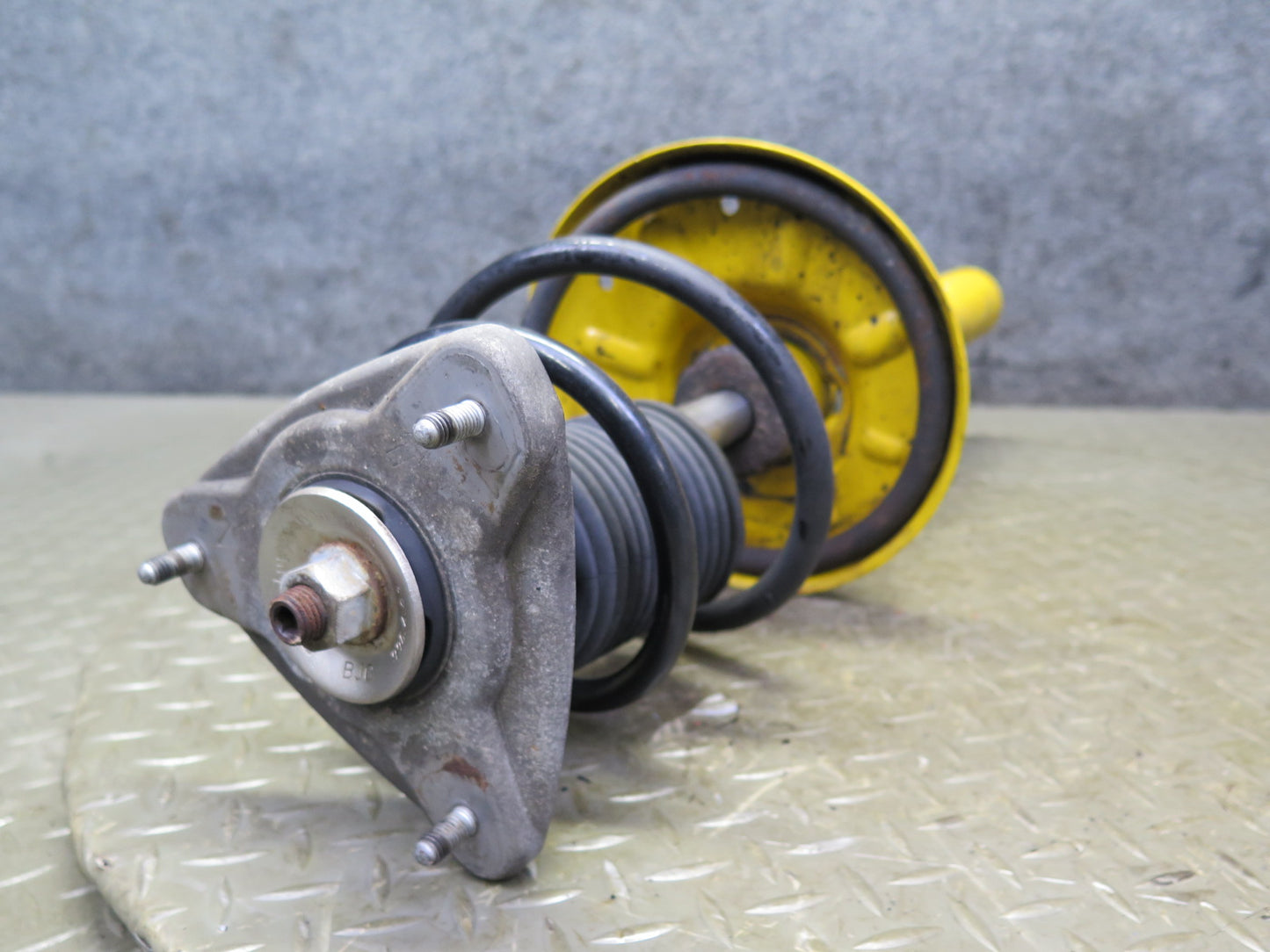 2000-2004 Porsche Boxster 986 Bilstein Front Strut Shock Absorber Set