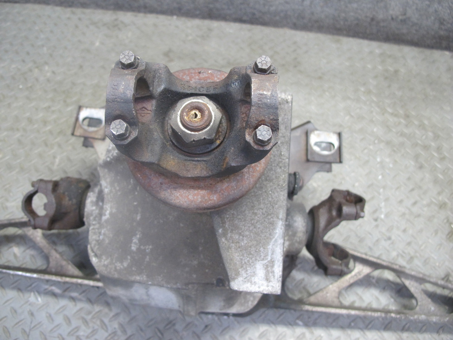90-96 Chevrolet Corvette C4 A/T Rear Differential Carrier 2.59 Ratio OEM