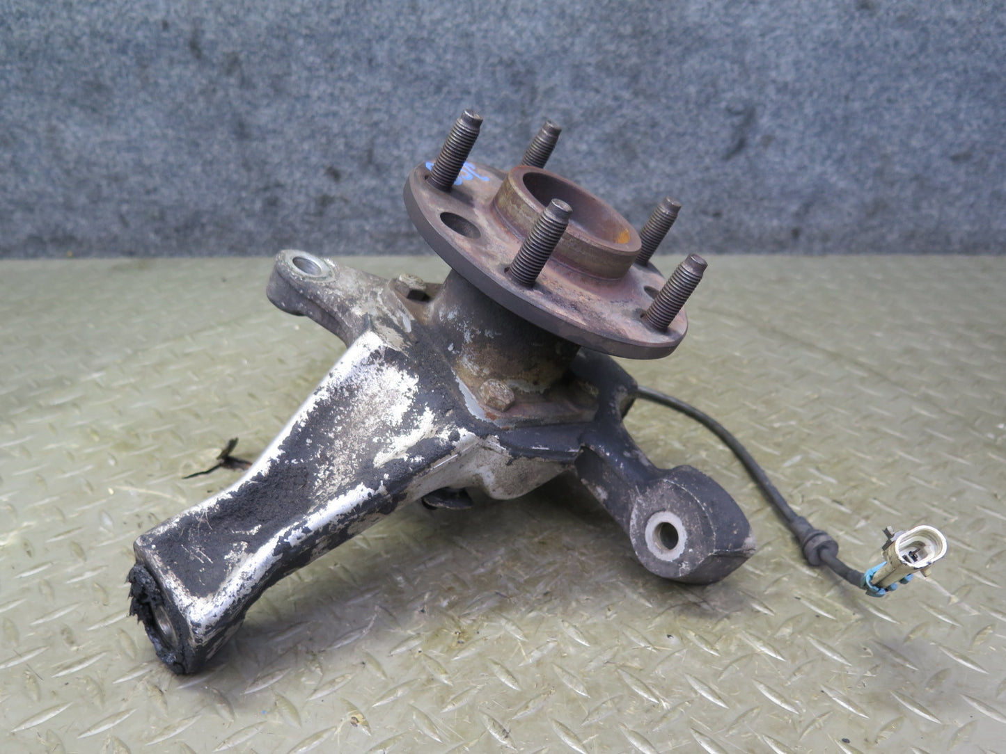 91-96 Chevrolet Corvette C4 Front Left Spindle Knuckle Wheel Hub Bearing OEM