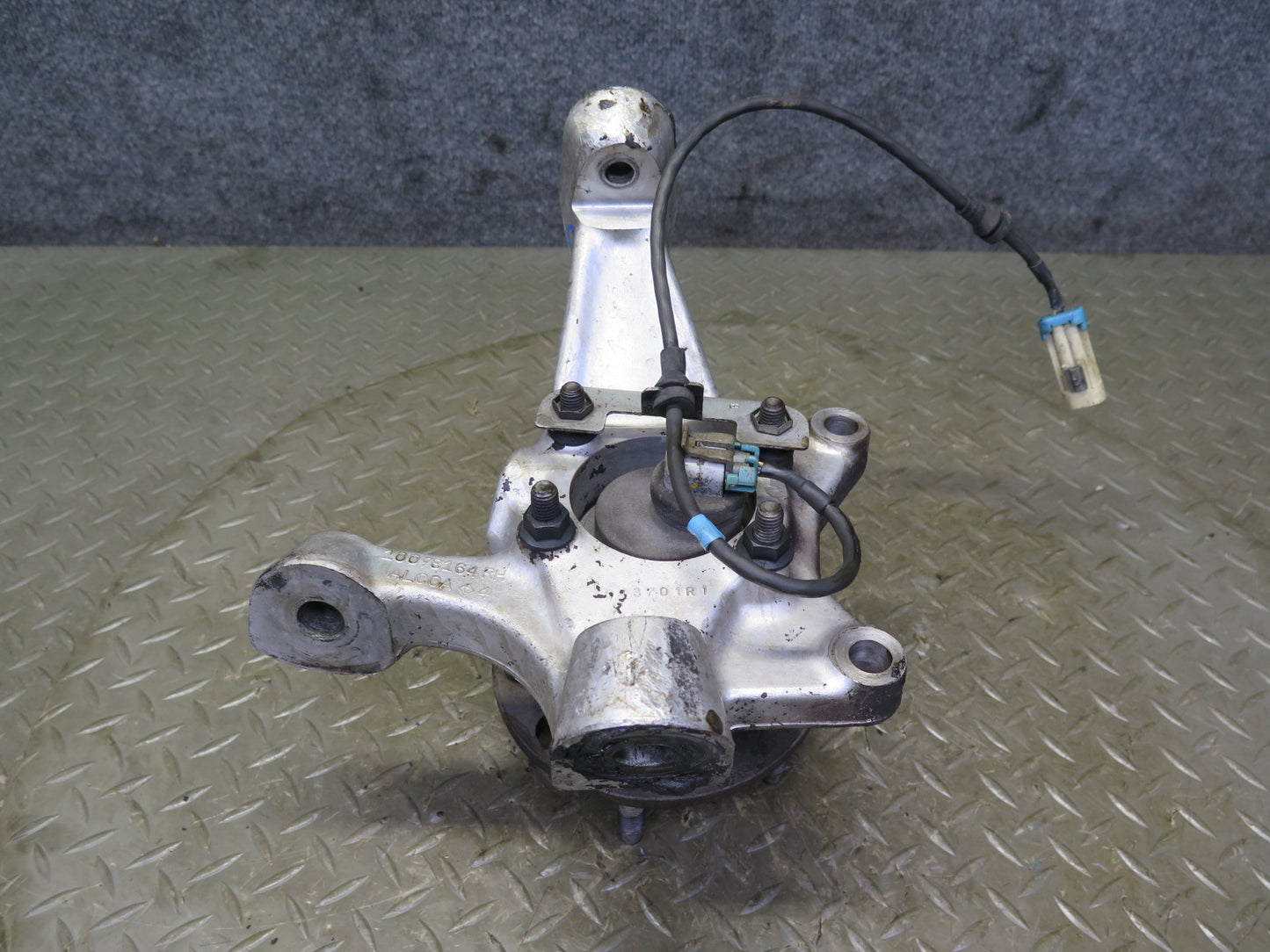 91-96 Chevrolet Corvette C4 Front Right Spindle Knuckle Wheel Hub Bearing OEM