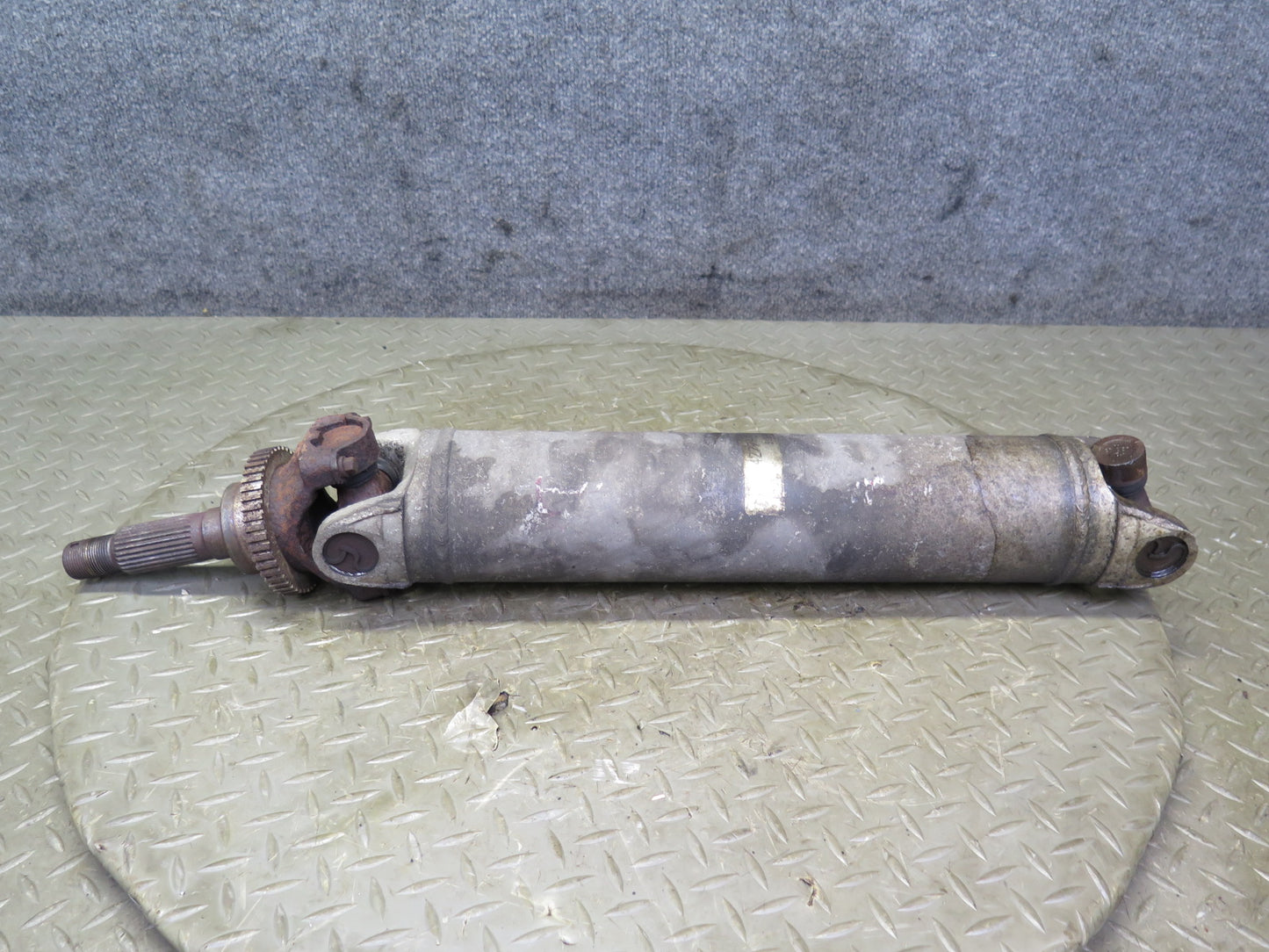 84-91 Chevrolet Corvette C4 A/T Rear Left or Right Half Axle Shaft 10154277 OEM