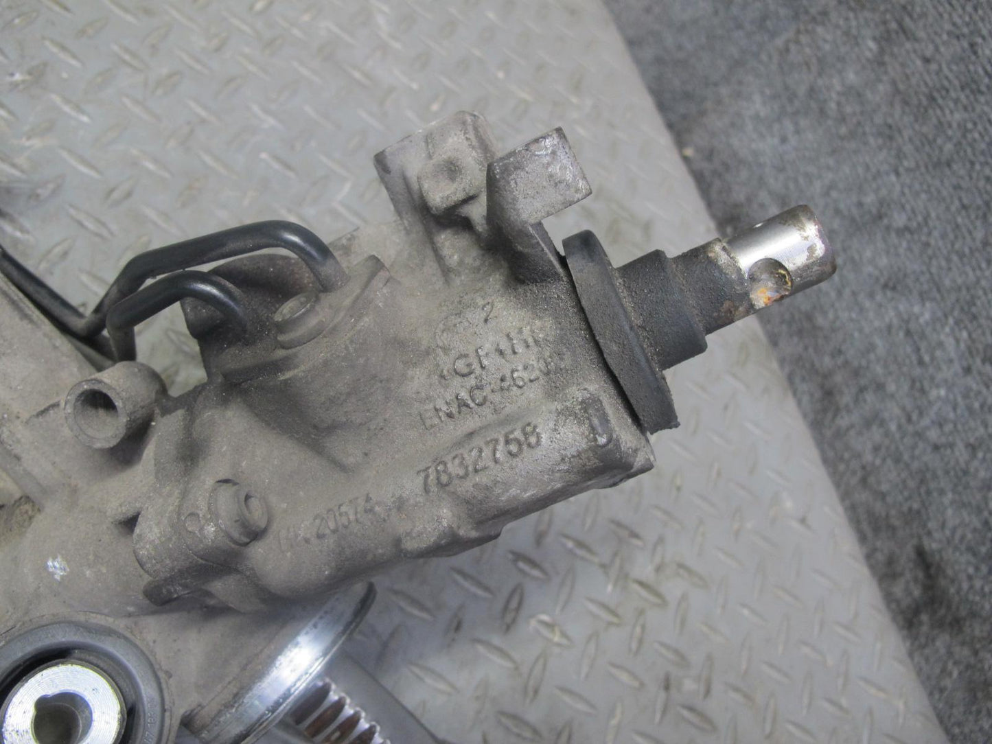 2010-2013 Porsche Panamera 970 Power Steering Rack & Pinion 97034700505