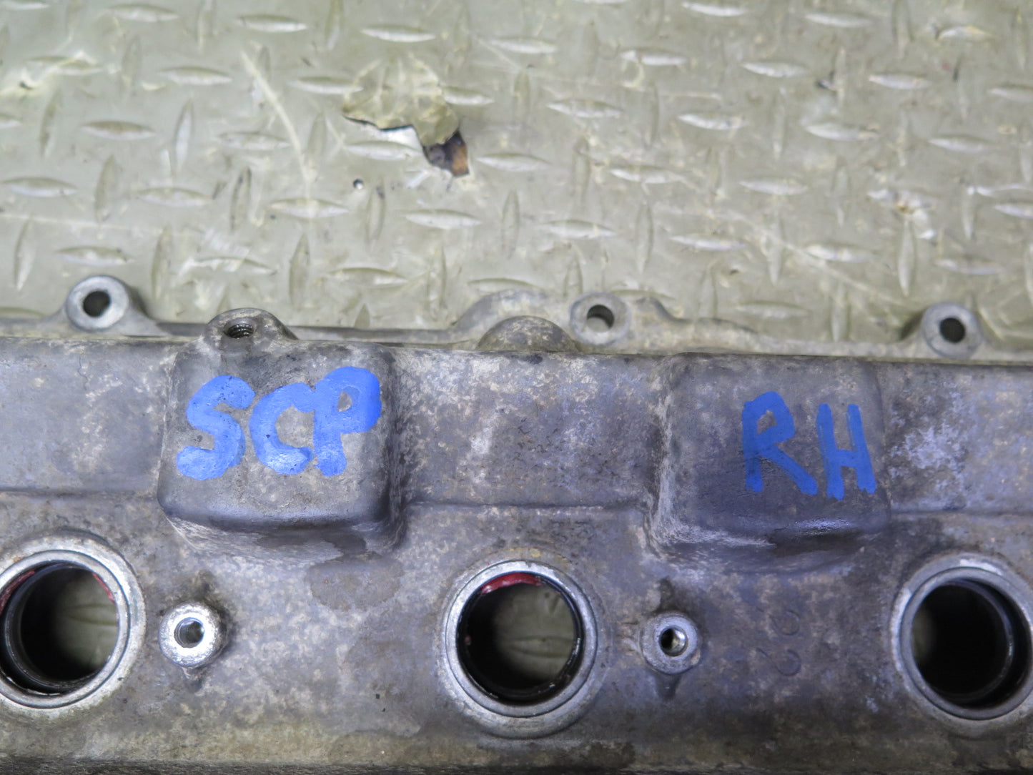 02-10 Lexus UZZ40L SC430 3UZFE Right Engine Valve Cover 104K Miles OEM