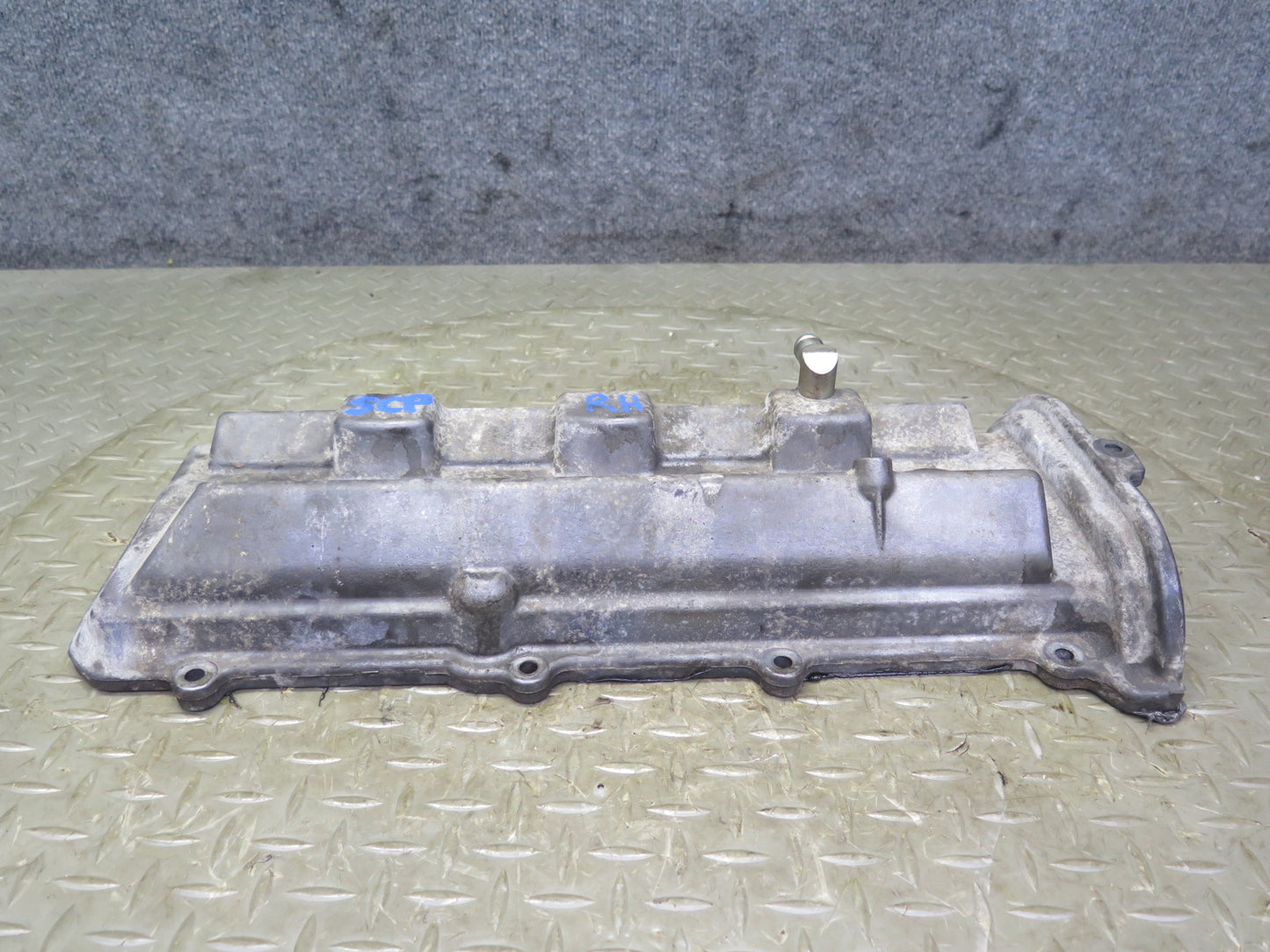 02-10 Lexus UZZ40L SC430 3UZFE Right Engine Valve Cover 104K Miles OEM