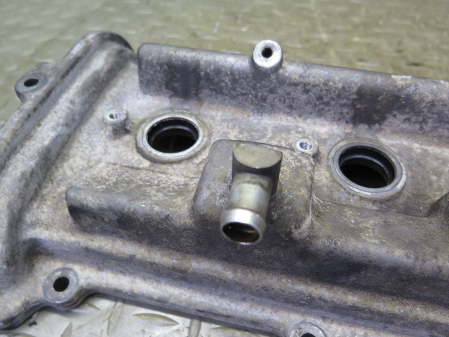 02-10 Lexus UZZ40L SC430 3UZFE Right Engine Valve Cover 104K Miles OEM