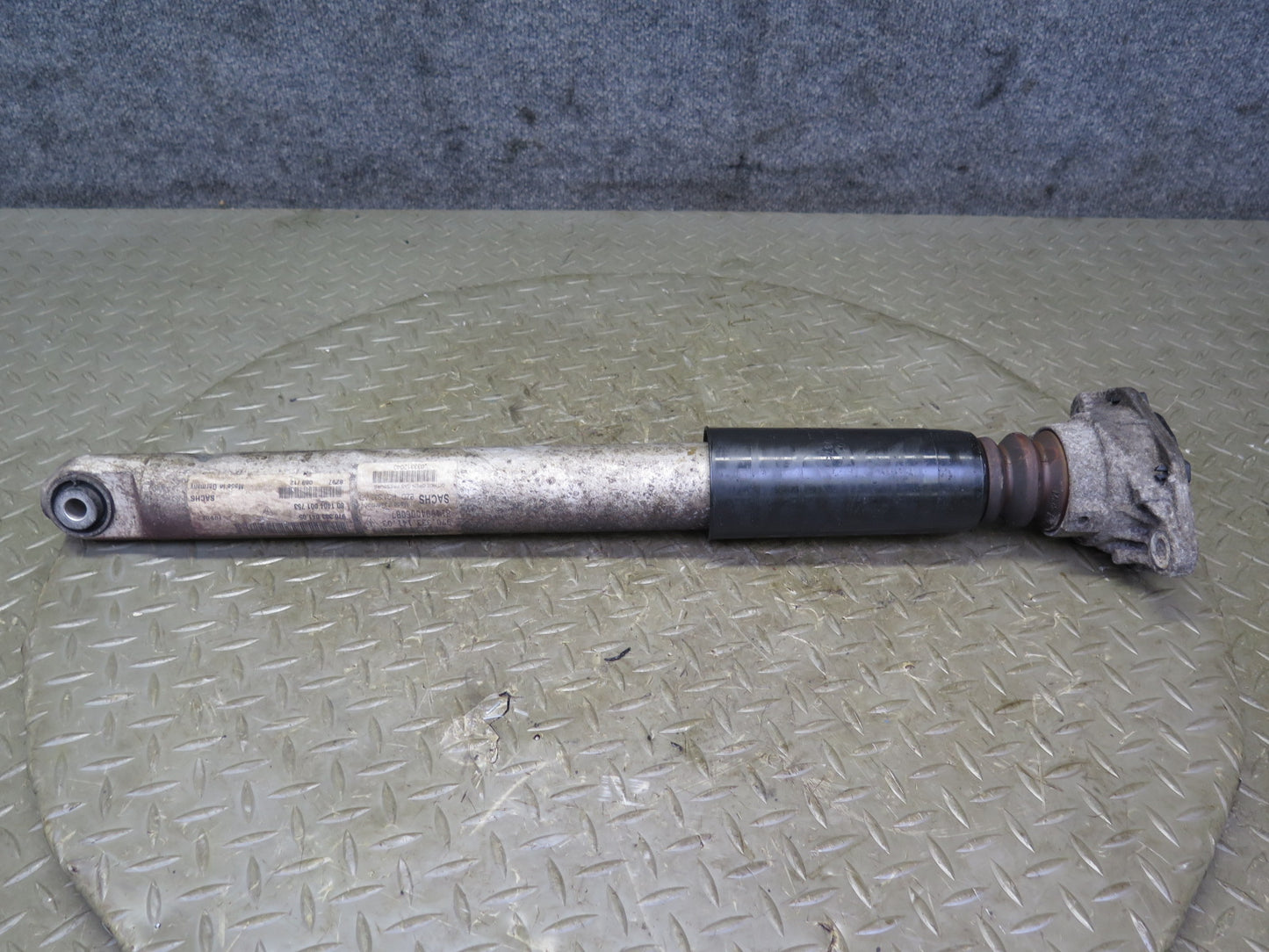 2010-2016 Porsche Panamera 970 RWD Rear Right Left Side Shock Strut Absorber Set