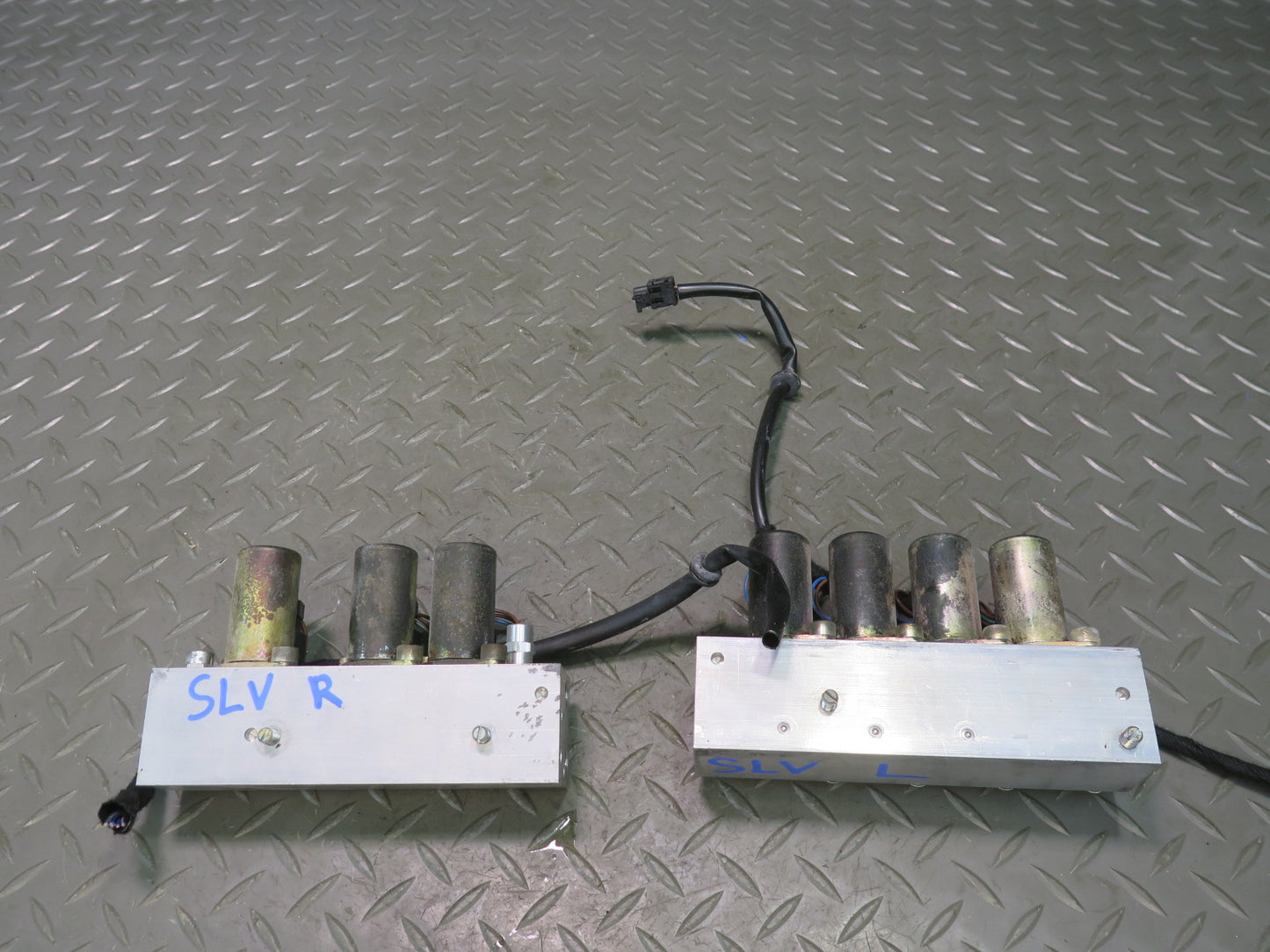96-02 Mercedes R129 SL Convertible TOP Roof Hydraulic Cylinder Valve Block Set