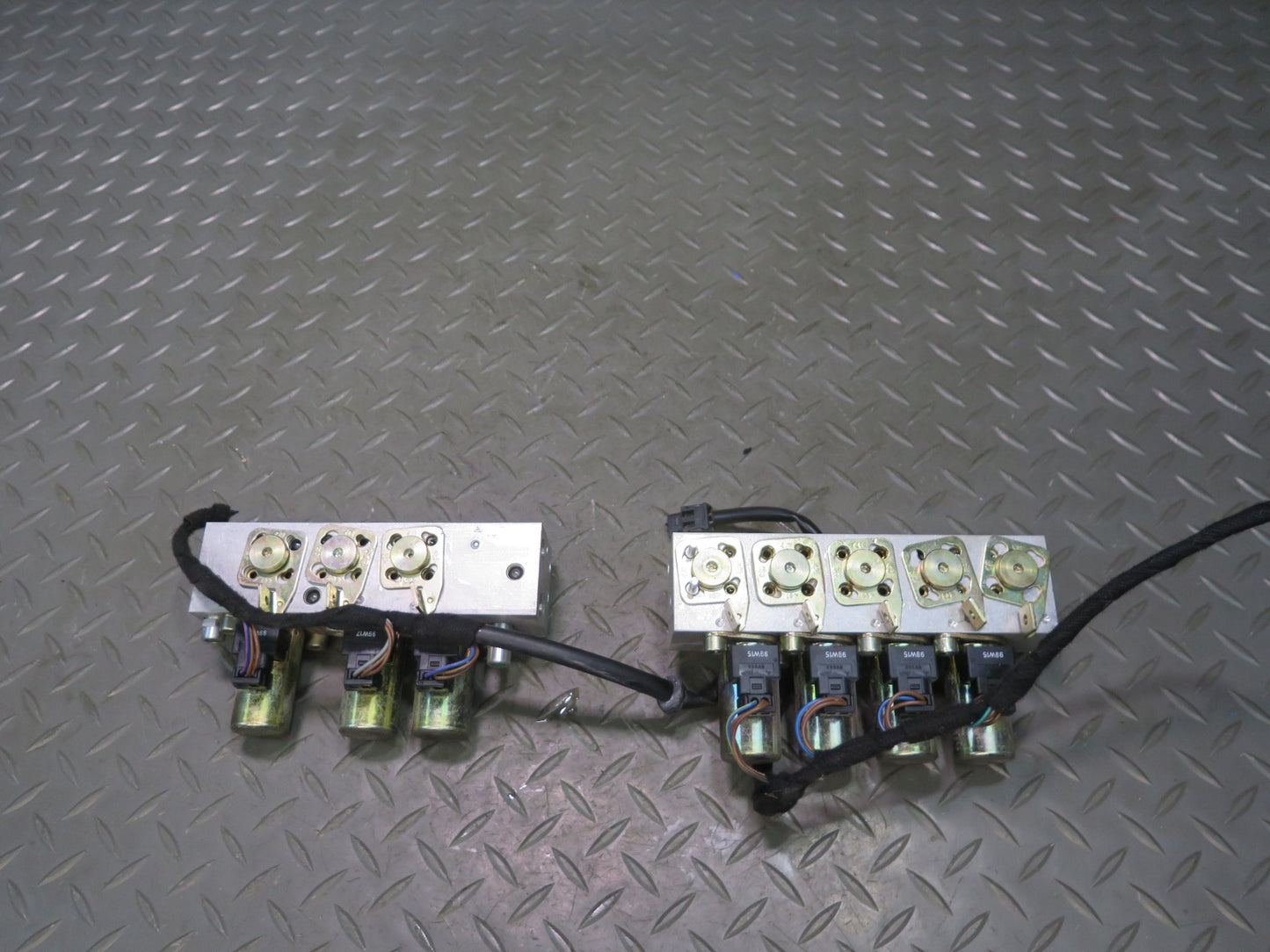 96-02 Mercedes R129 SL Convertible TOP Roof Hydraulic Cylinder Valve Block Set