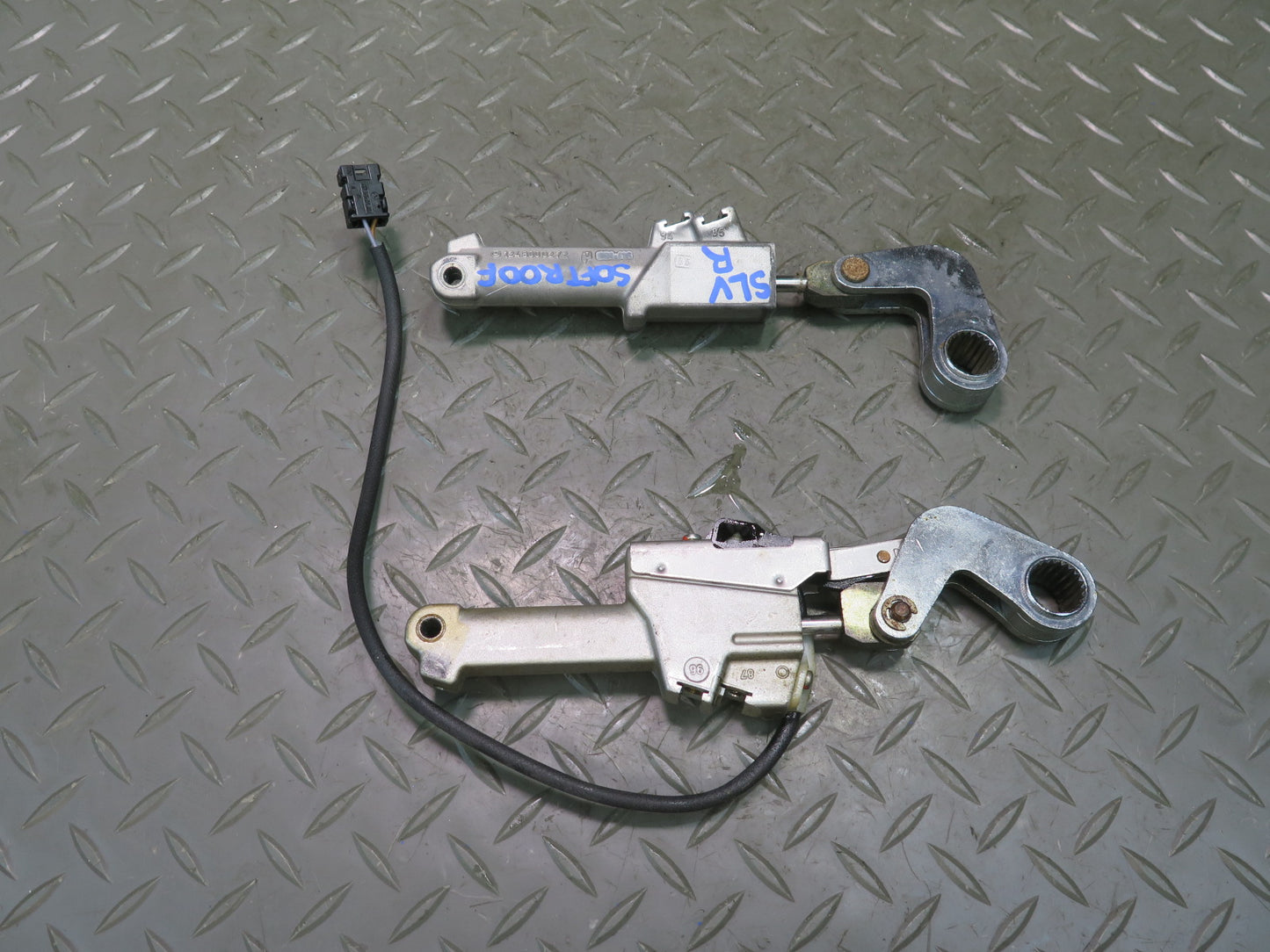 96-02 Mercedes R129 SL Convertible TOP Roof Hydraulic Cylinder Valve Block Set