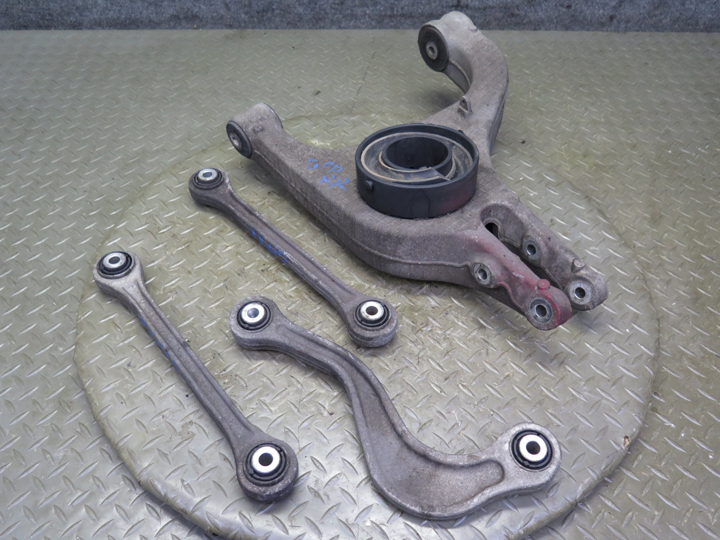 2010-2016 Porsche Panamera 970 Rear Right Side Upper Lower Control Arm Set 4PCS