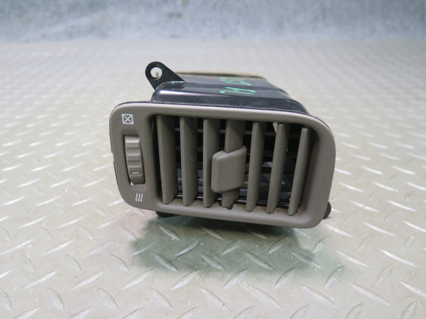 98-00 Lexus UCF20L LS400 Front Left Dash A/C Heater Air Vent Brown OEM
