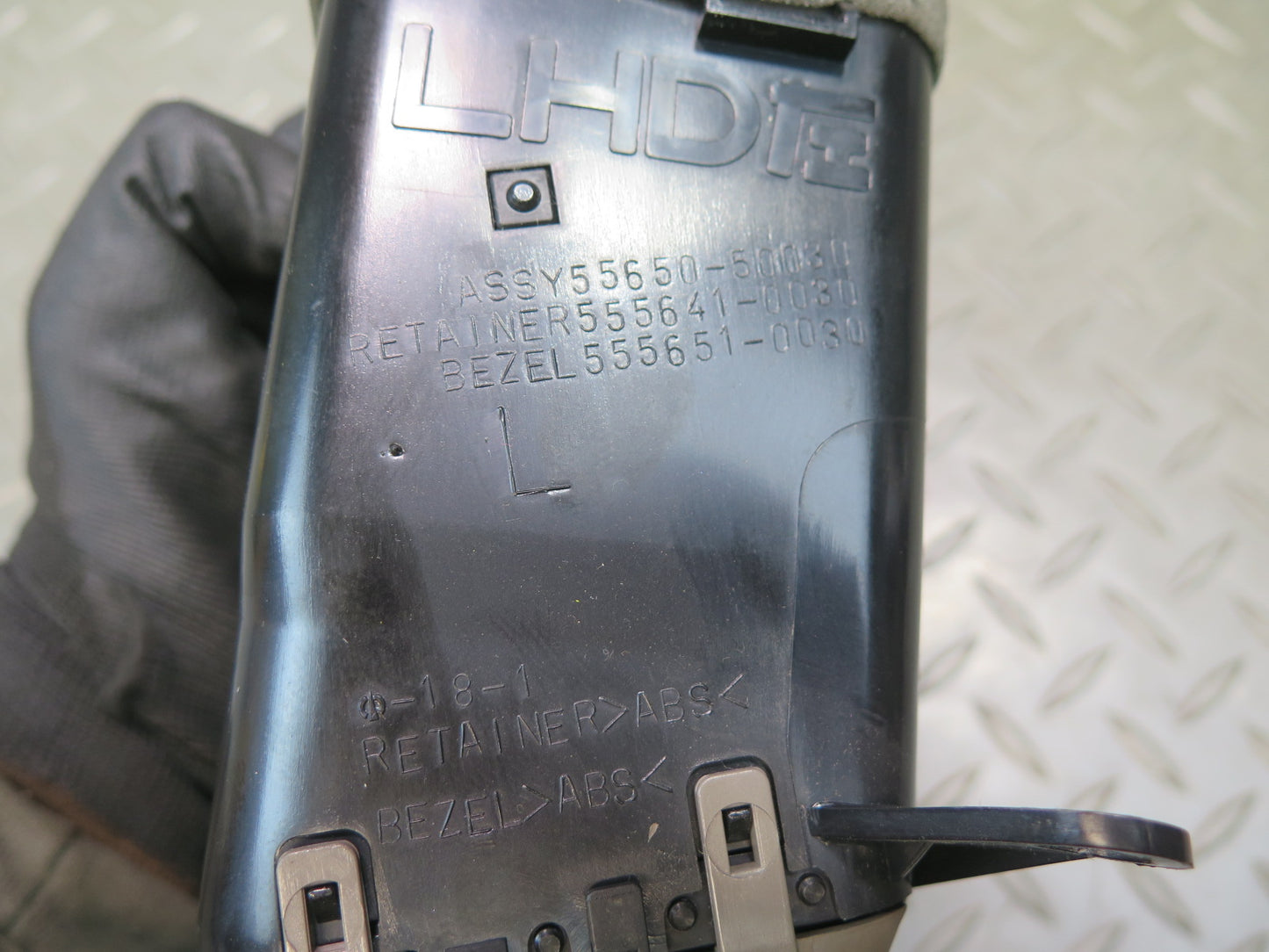 98-00 Lexus UCF20L LS400 Front Left Dash A/C Heater Air Vent Brown OEM