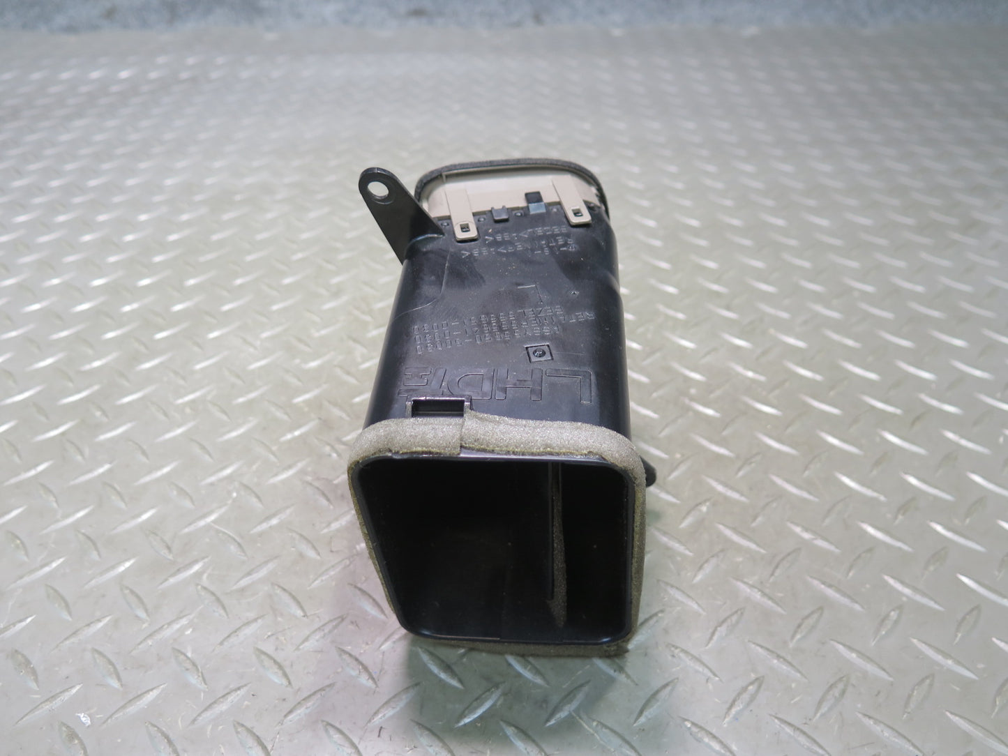 98-00 Lexus UCF20L LS400 Front Left Dash A/C Heater Air Vent Brown OEM