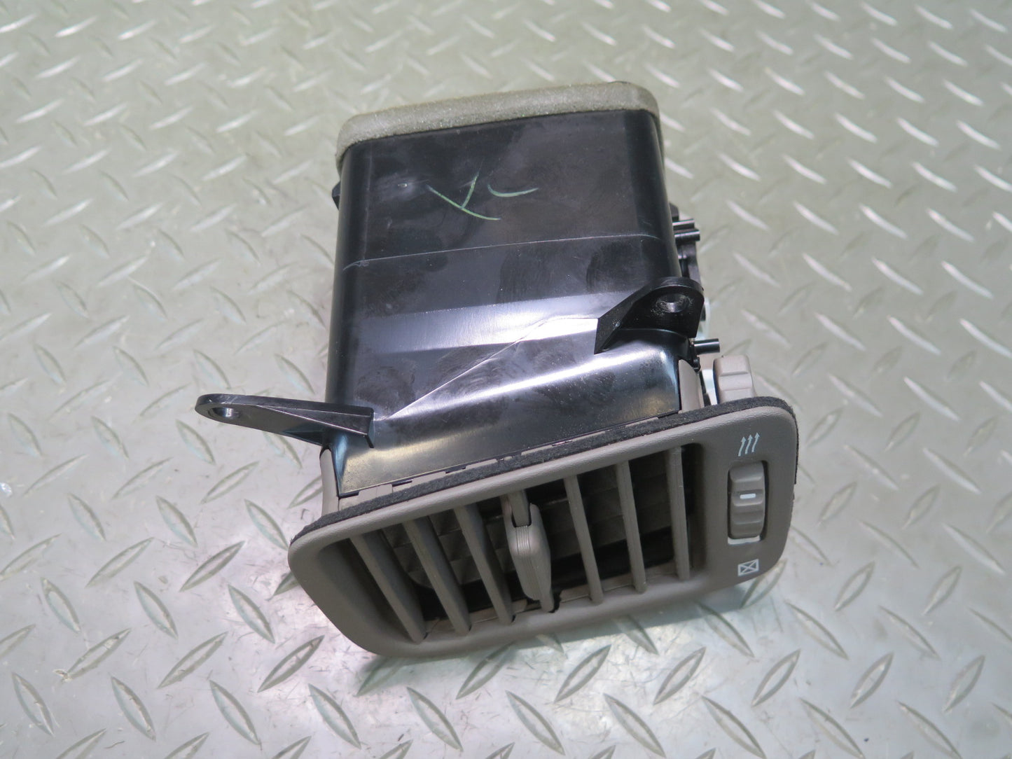 98-00 Lexus UCF20L LS400 Front Left Dash A/C Heater Air Vent Brown OEM