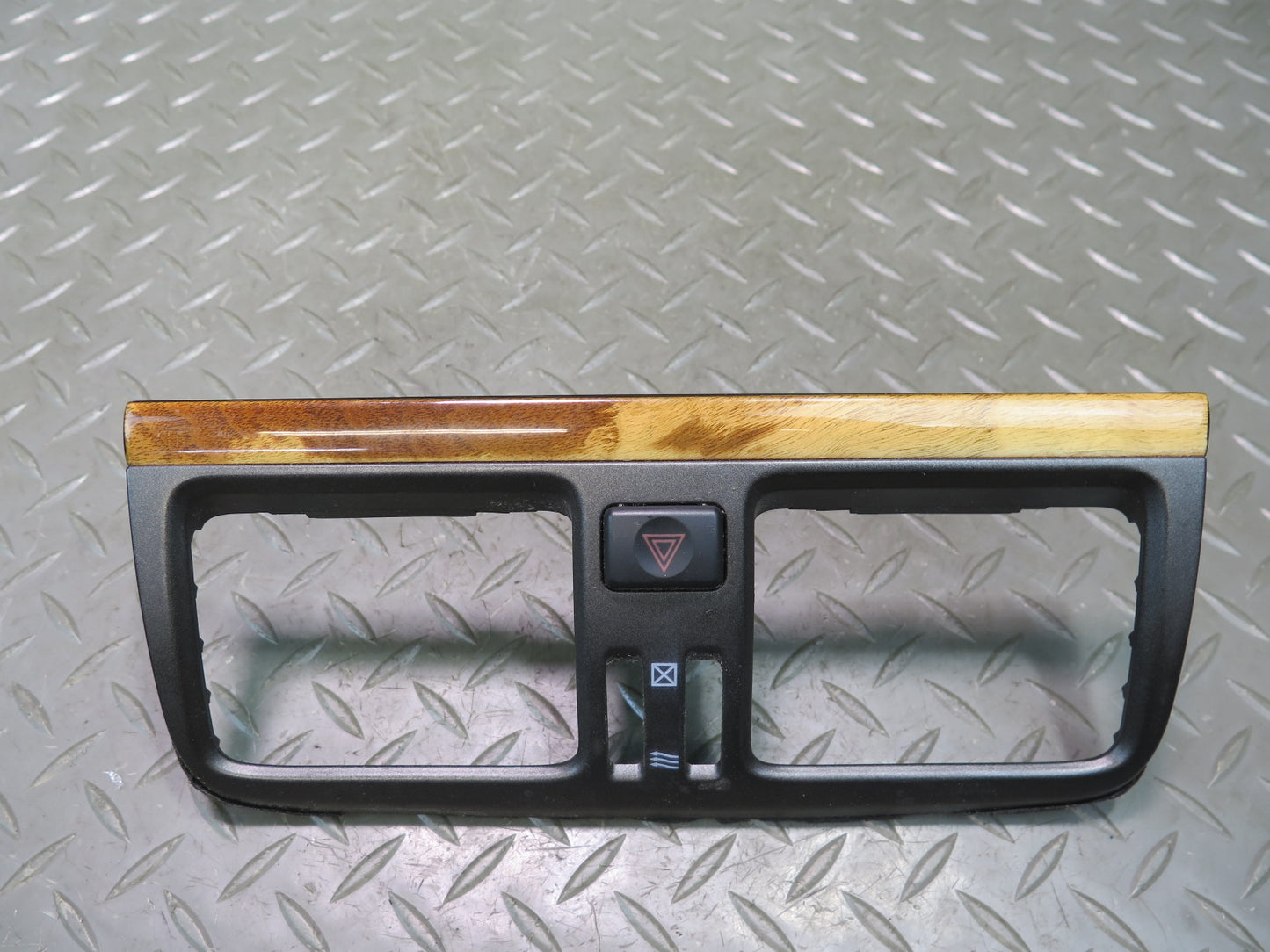 98-00 Lexus UCF20L LS400 Dash Center Air Vent Trim w Hazard Switch OEM